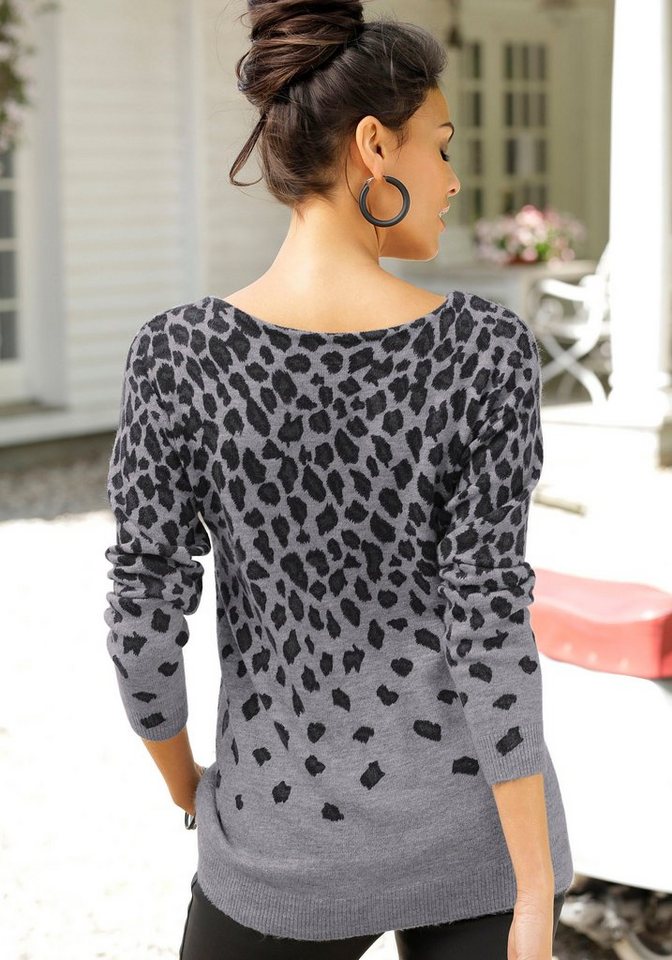 LASCANA Strickpullover mit U-Boot-Ausschnitt und Leomuster weicher Damenpullover mit Animalprint, verlängerte Form – Bild 3 von 5