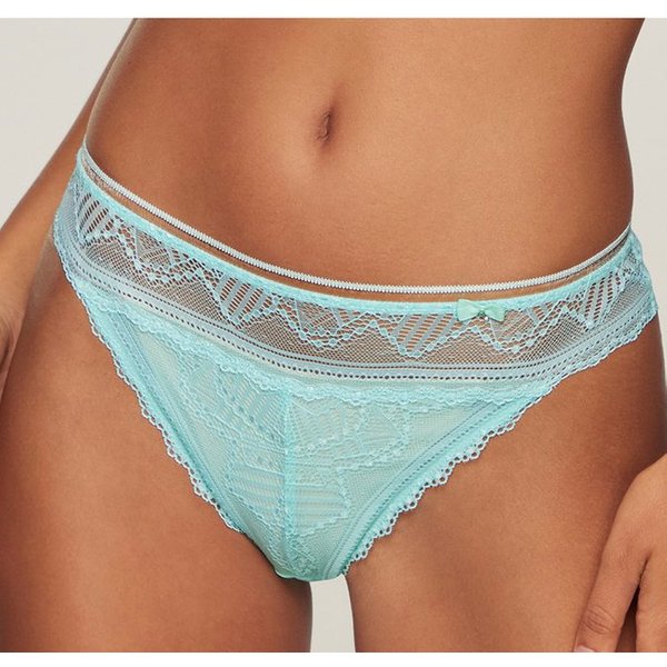 LASCANA String Tiziana mit anteilig recycelter Spitze