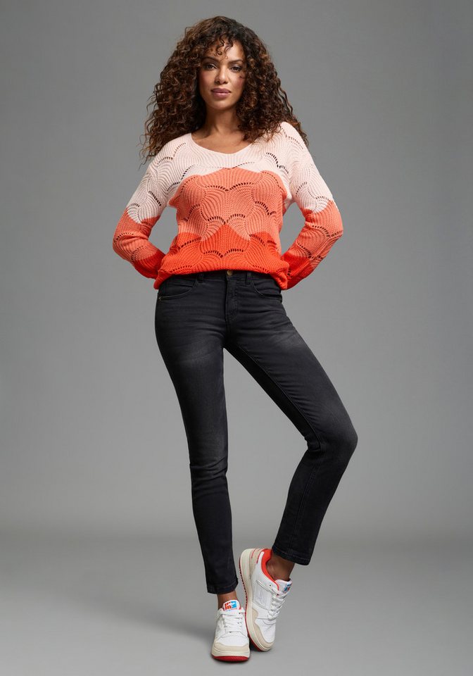 Laura Scott Ajourpullover leichter Sommerpullover mit Lochmuster und femininen V-Ausschnitt – Bild 4 von 5