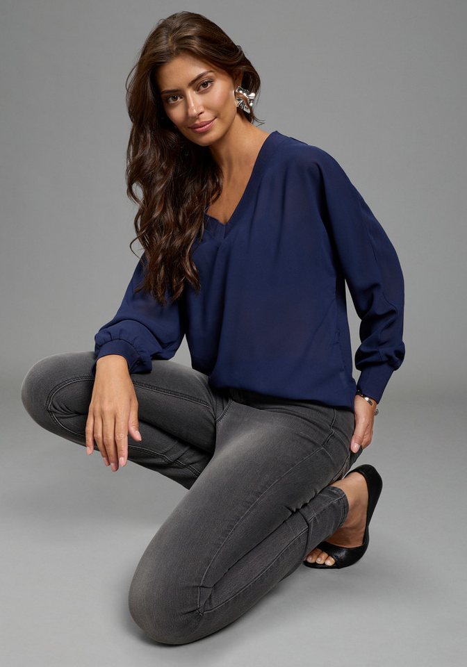 Laura Scott Chiffonbluse leicht transparent, mit Fledermaus-Ärmeln, und V-Ausschnitt – Bild 4 von 5