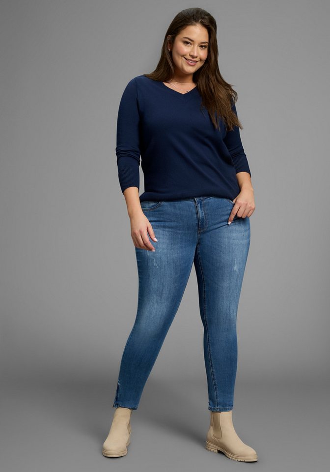 Laura Scott CURVE Strickpullover Große Größen figurumspielend, mit V-Ausschnitt – Bild 4 von 5