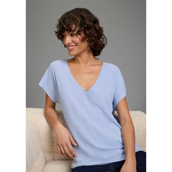 Laura Scott Kurzarmpullover aus sommerlich leichtem Perlstrick in Shirt-Form mit moderner, lässiger Passform und schönem V-Ausschnitt