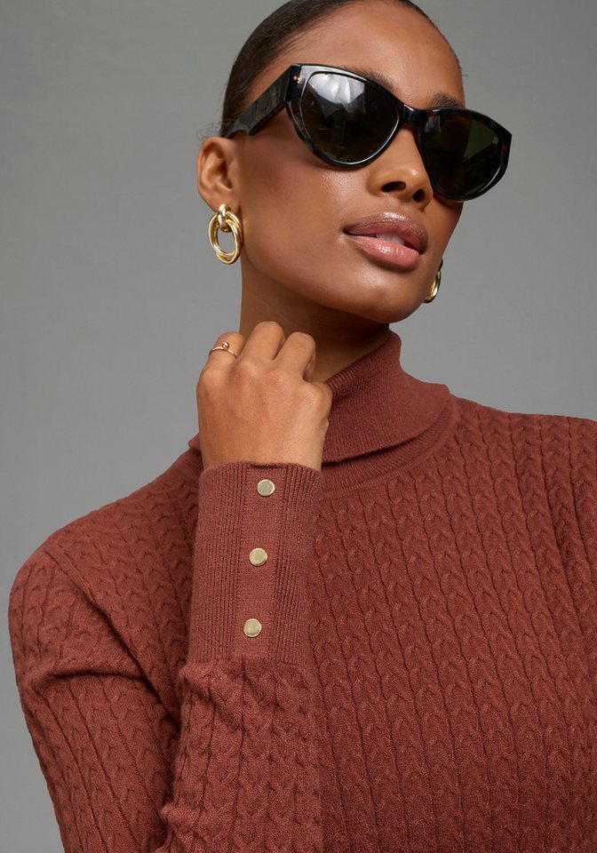 Laura Scott Rollkragenpullover aus Feinstrick, figurbetonte Passform mit Zopfstrickmuster und Knopfdetails – Bild 3 von 5