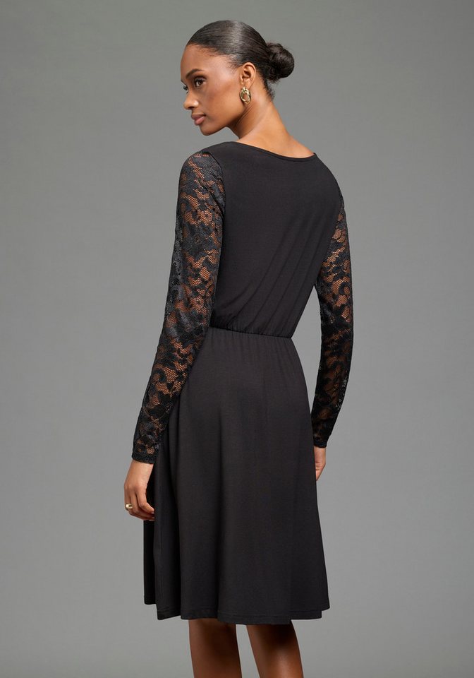 Laura Scott Spitzenkleid mit elastischer Taille aus Viskose-Jersey, figurbetonte Passform mit schwingendem Rock – Bild 2 von 5