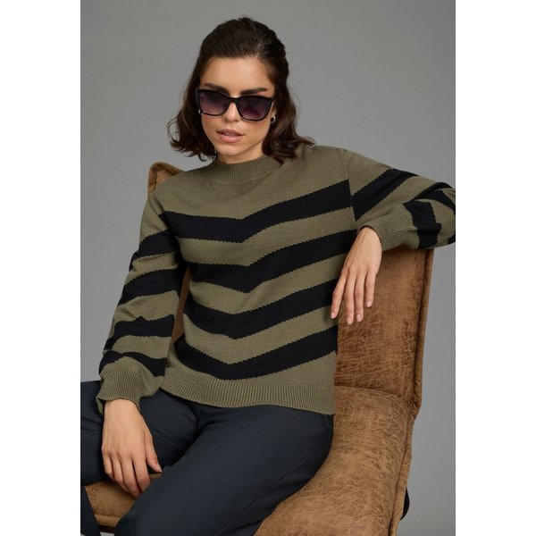 Laura Scott Strickpullover mit figurumspielender Passform aus weicher Viskosemischung, mit Chevronmuster