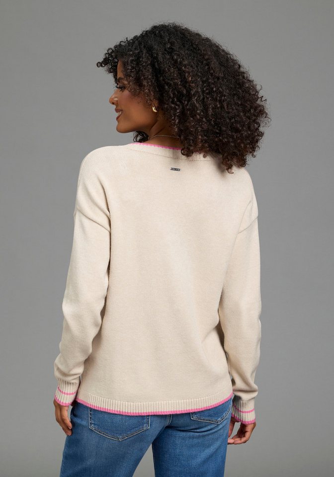 Laura Scott V-Ausschnitt-Pullover mit aufgesetzter Tasche und lässiger Passform mit Kontraststreifen – Bild 2 von 5