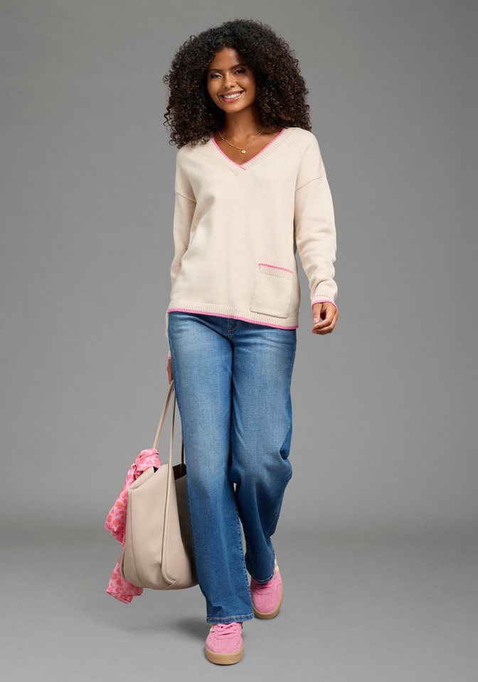 Laura Scott V-Ausschnitt-Pullover mit aufgesetzter Tasche und lässiger Passform mit Kontraststreifen – Bild 4 von 5