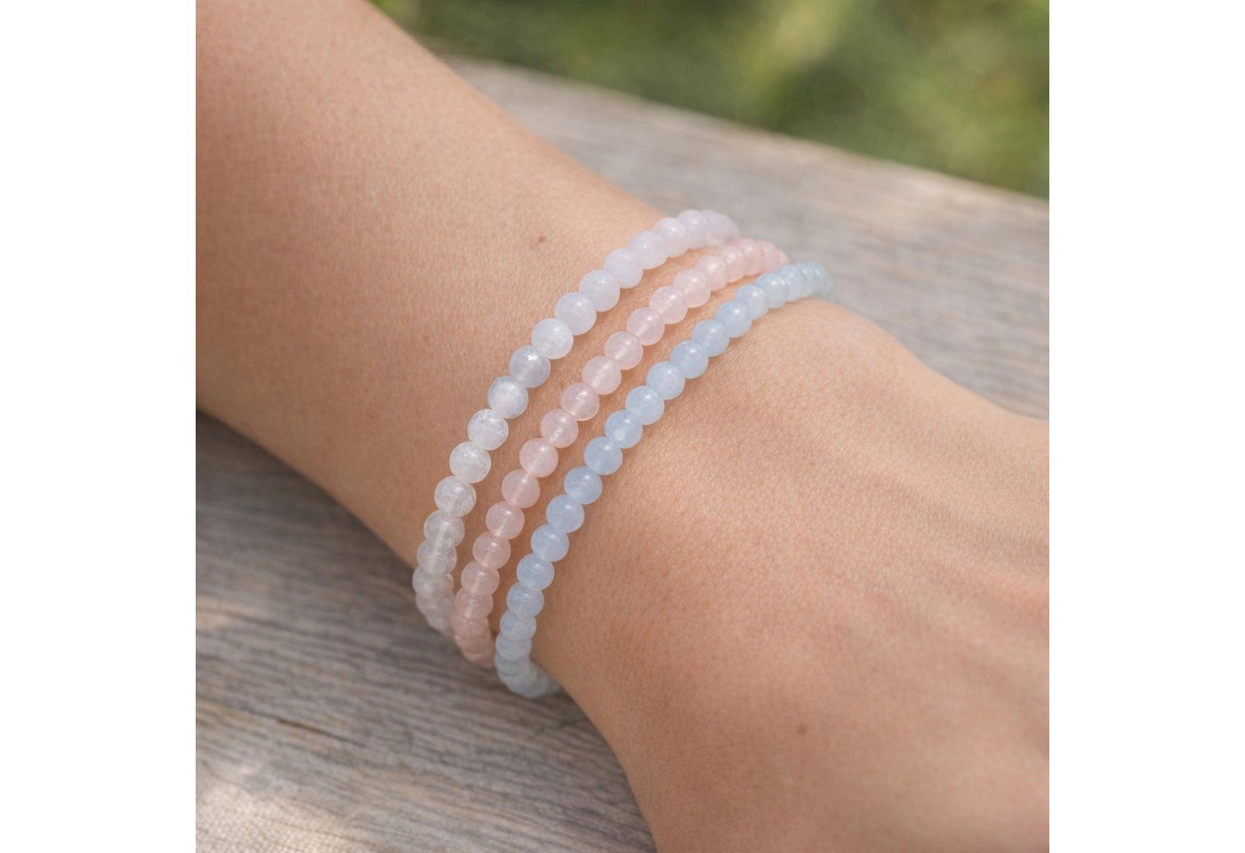 Lebensquelle Plus Armband Regenbogen-Mondstein Mini-Kugelarmband, 4 mm – Bild 5 von 5