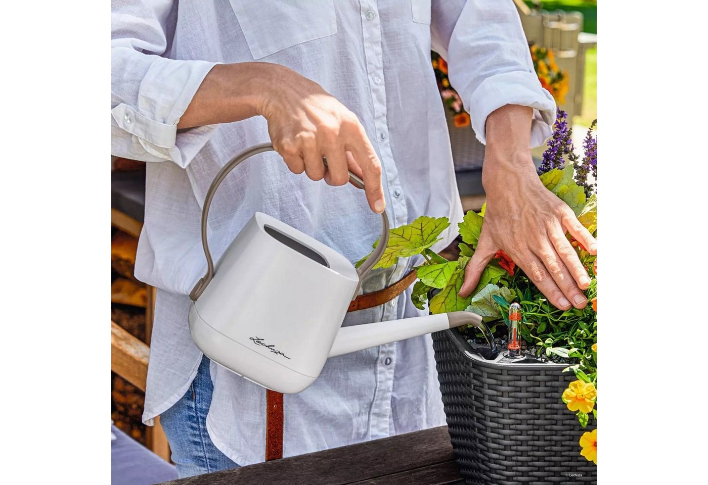 Lechuza® Gießkanne Yula 1,7L schiefergrau-taupe – Bild 2 von 3