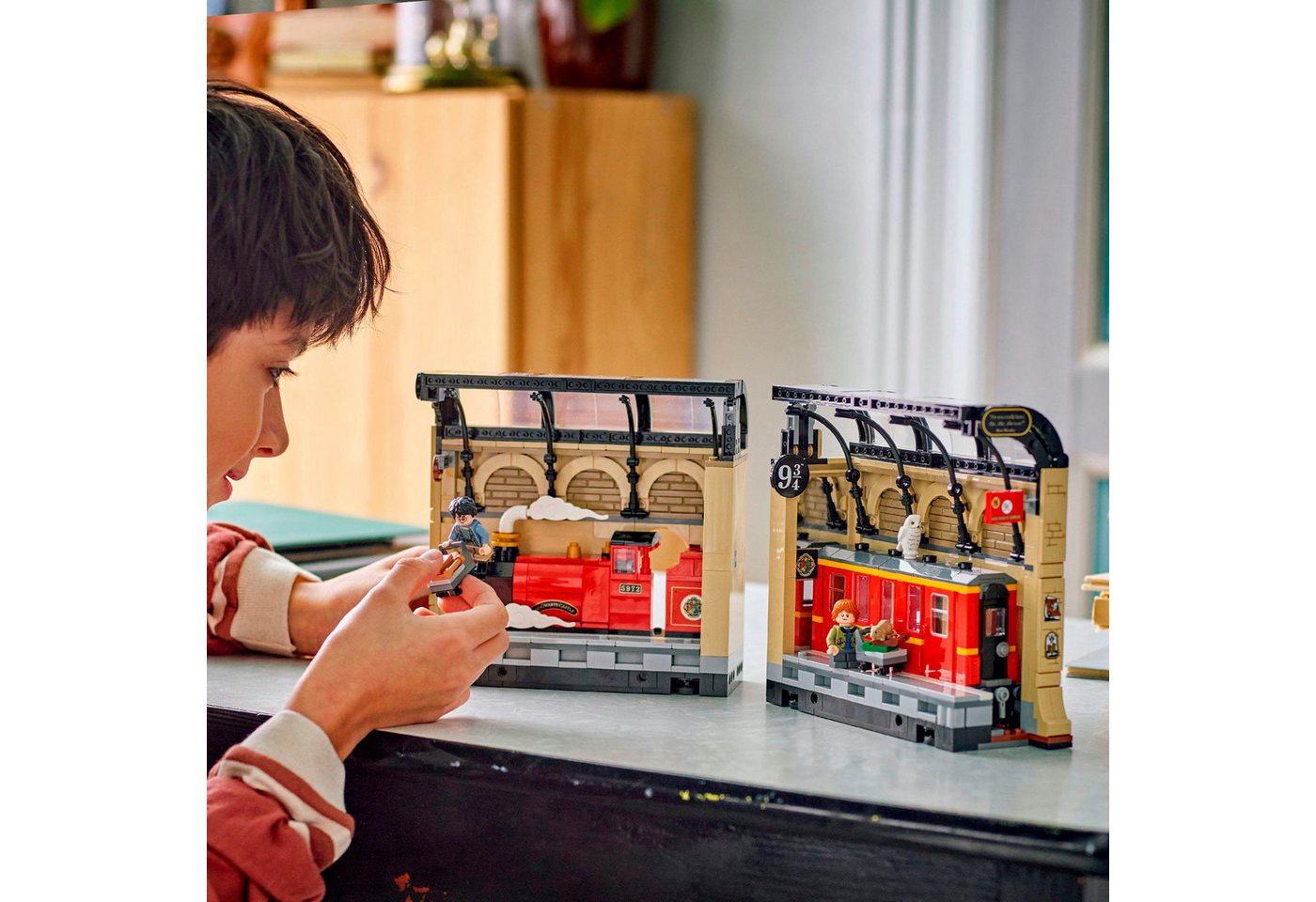 LEGO® Buchstütze: Hogwarts Express (76450), LEGO Harry Potter™ Konstruktionsspielsteine, (832 St), Made in Europe – Bild 2 von 5
