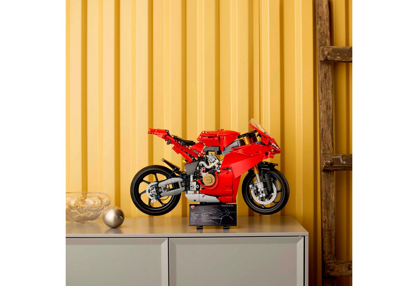 LEGO® Ducati Panigale V4 S Motorrad (42202), LEGO Technic Konstruktionsspielsteine, (1603 St), Made in Europe – Bild 4 von 5