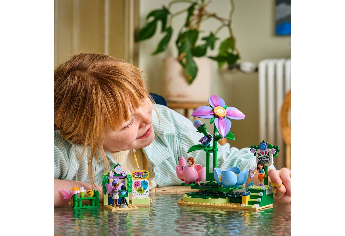 LEGO® Feentassen-Karussell mit Blumendeko (42702), LEGO Friends Konstruktionsspielsteine, (321 St), Made in Europe – Bild 2 von 5