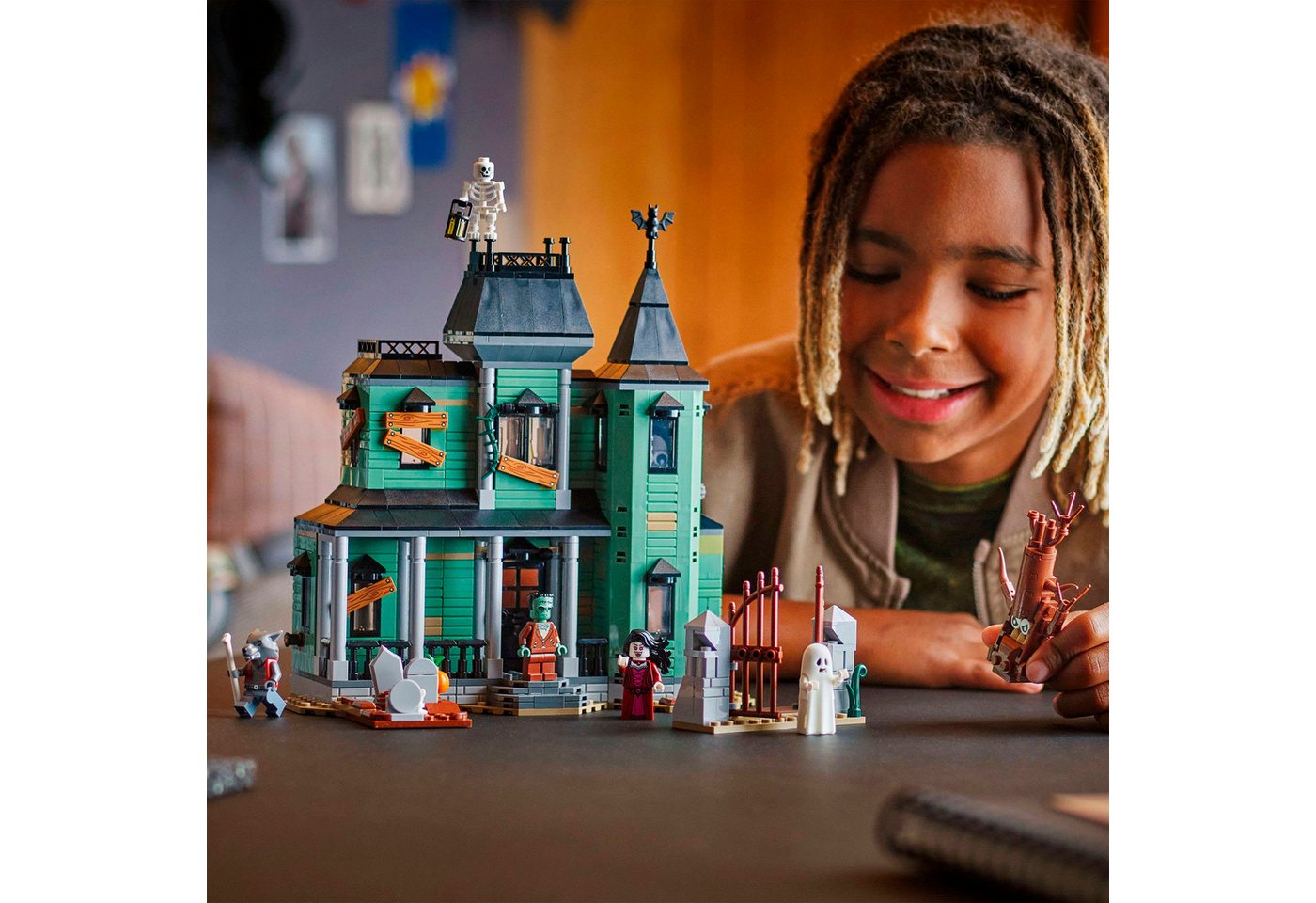 LEGO® Geisterhaus (31167), LEGO Creator Konstruktionsspielsteine, (736 St), Made in Europe – Bild 2 von 5