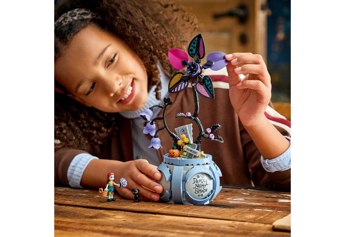 LEGO® Sallys Blumentopf (43288), LEGO Disney Classic Konstruktionsspielsteine, (346 St) – Bild 2 von 5