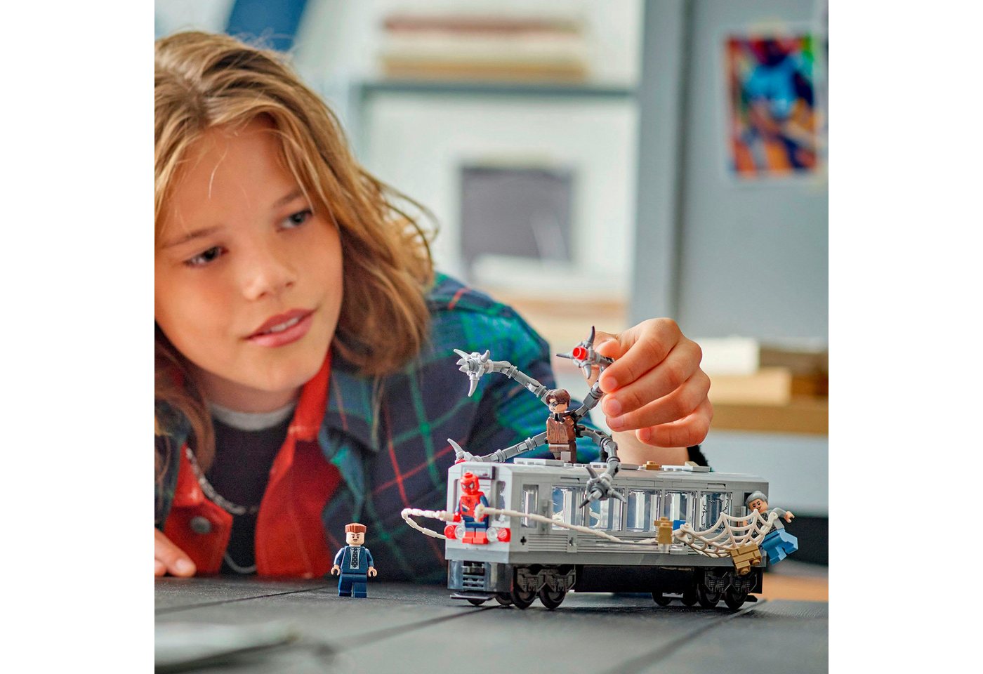 LEGO® Spider-Man vs. Doc Ock: Showdown in der U-Bahn (76321) Konstruktionsspielsteine, (393 St), LEGO Super Heroes, Made in Europe – Bild 2 von 5