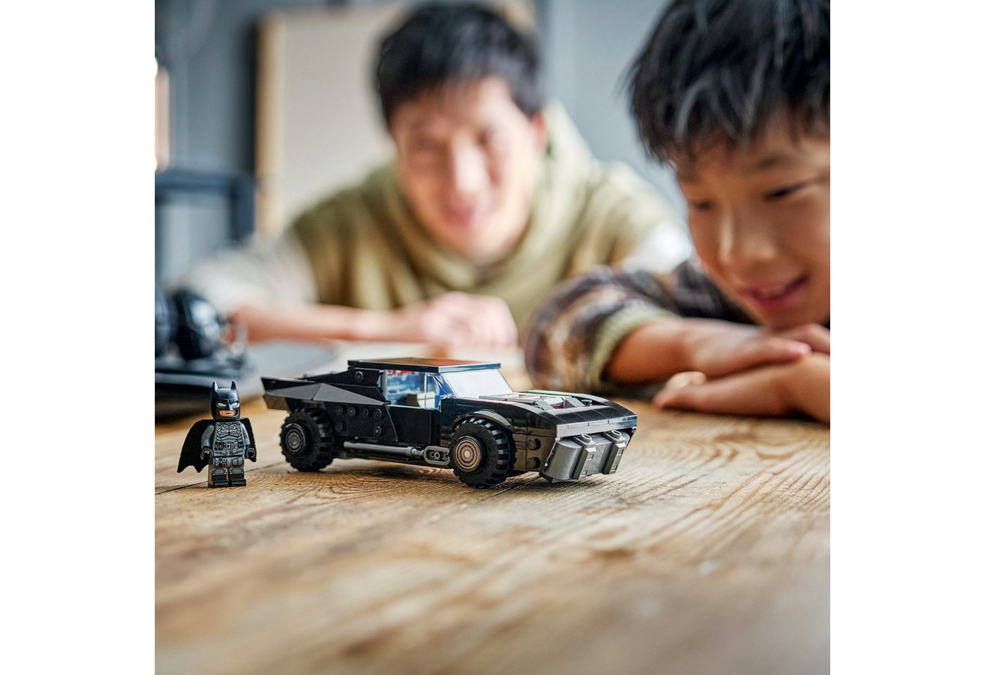 LEGO® The Batman: Batmobil (76332), LEGO Super Heroes Konstruktionsspielsteine, (330 St) – Bild 2 von 5