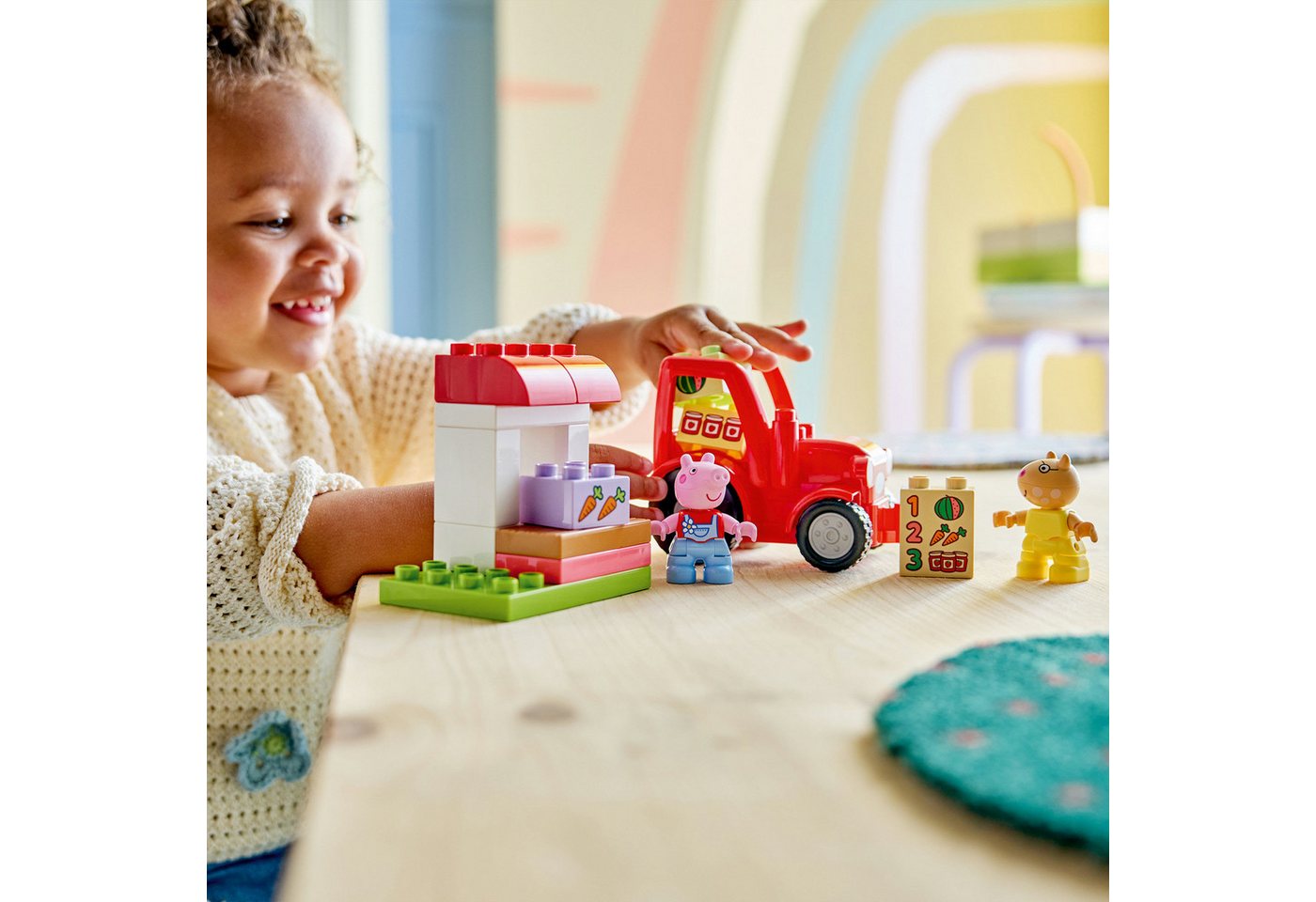 LEGO® Traktor und Marktstand (10468), LEGO DUPLO Peppa Pig Konstruktionsspielsteine, (18 St) – Bild 2 von 5
