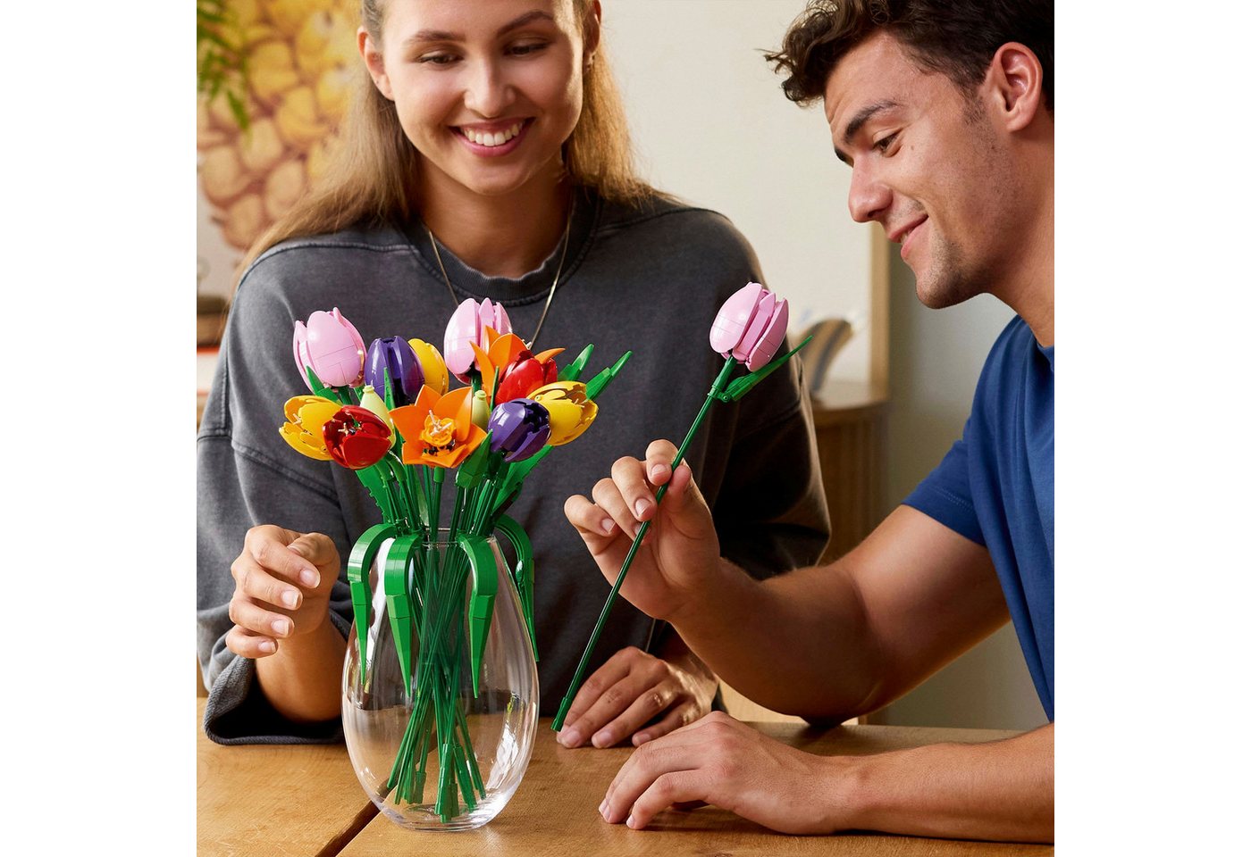 LEGO® Tulpenstrauß (11501), LEGO Botanicals Konstruktionsspielsteine, (576 St), Made in Europe – Bild 2 von 5