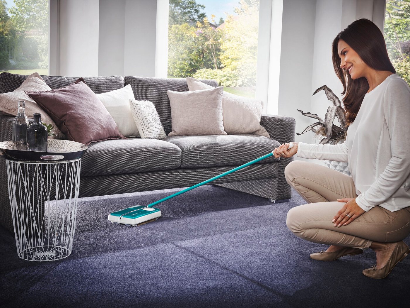 Leifheit Teppichkehrer Teppichkehrer Regulus Türkis, (2-tlg), Kehrbreite 22 cm, drei Kehrbürsten, ohne Strom und Kabel – Bild 5 von 5