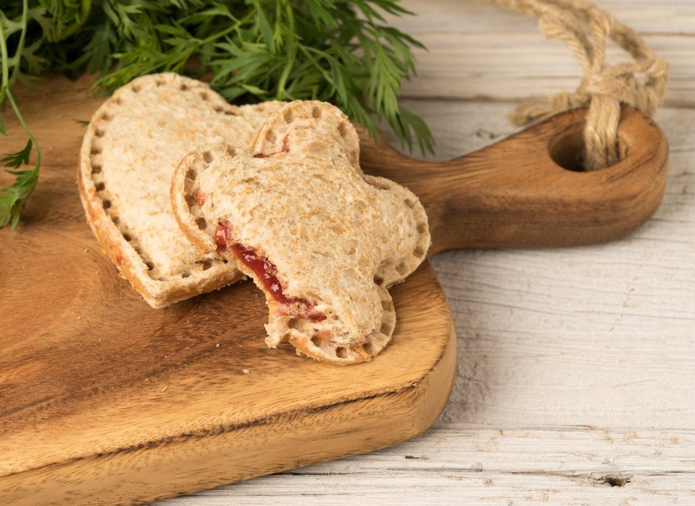 LEKKABOX Ausstechform 2er Set Brot Ausstecher mit Versiegelung für gefüllte Sandwiches, Hervorragend zum Ausstechen von Brot und Plätzchen – Bild 2 von 5
