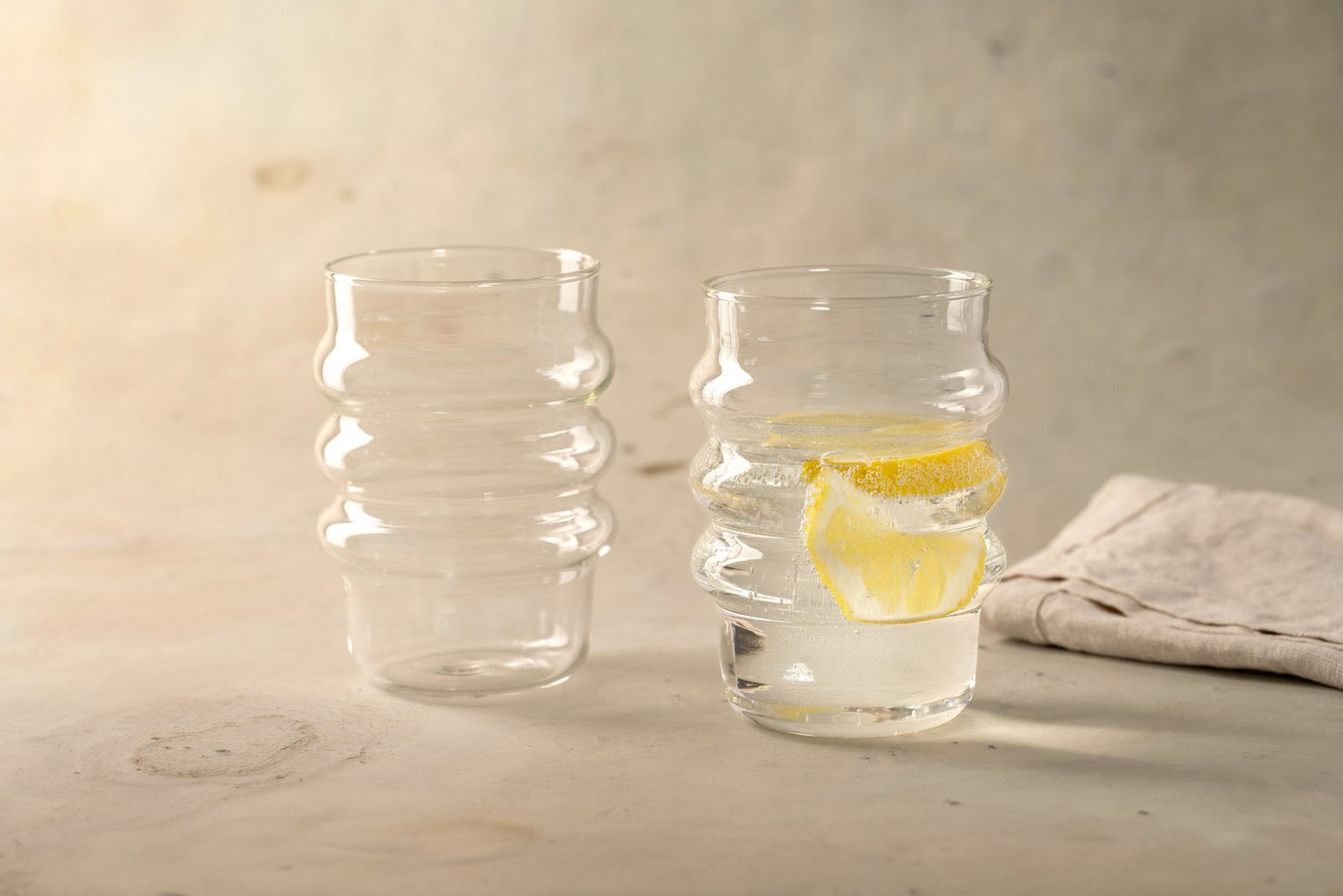 LEONARDO Gläser-Set Trinkglas SOLE, 350 ml, 6er-Set, 6-tlg., Borosilikatglas, mit modernem Bubble-Design – Bild 2 von 5