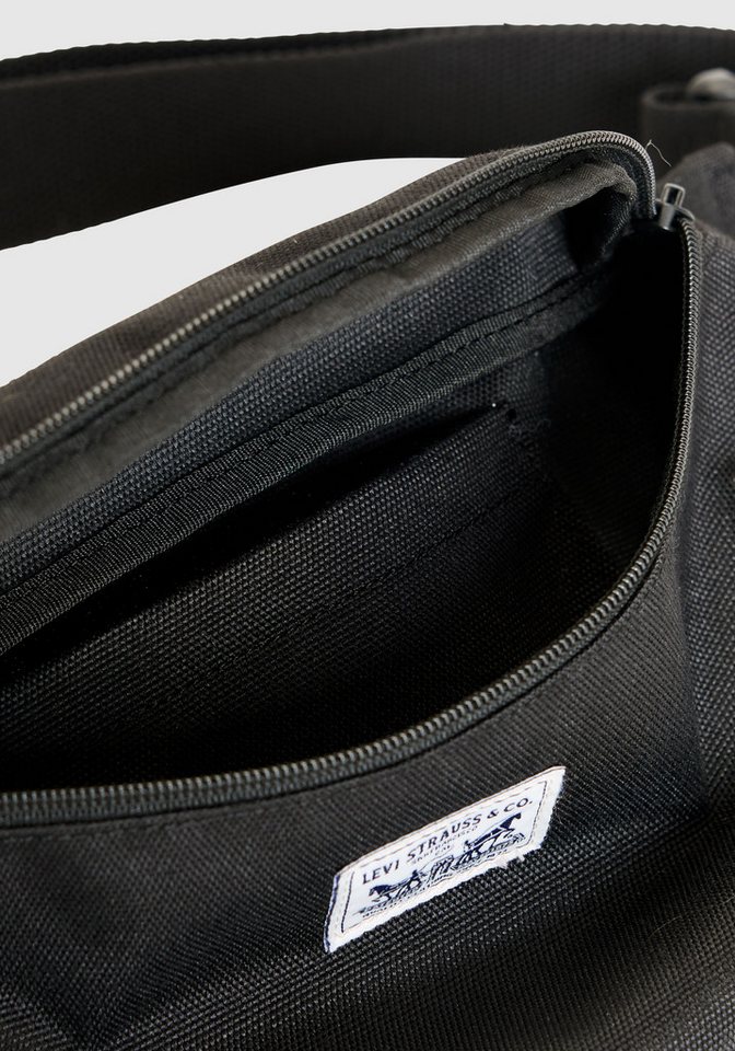 Levi's® Bauchtasche DUBOCE SLING OV, mit Logo Stickerei – Bild 4 von 5