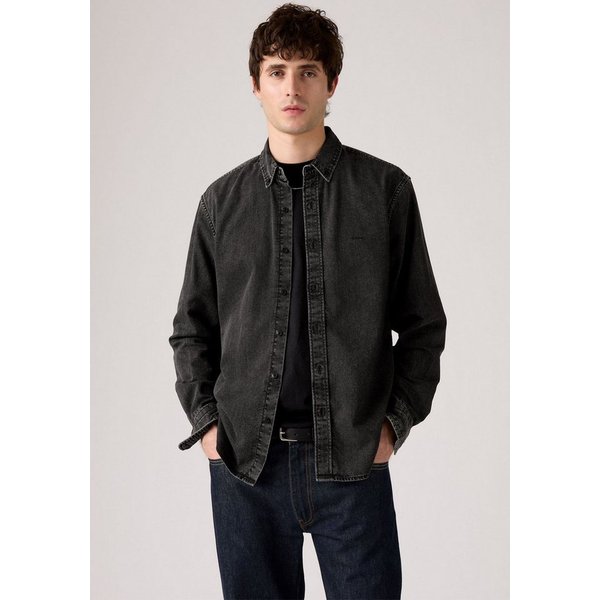 Levi's® Langarmhemd AUTHENTIC BUTTON DOWN mit Ton-in-Ton Logostickerei auf der Brust