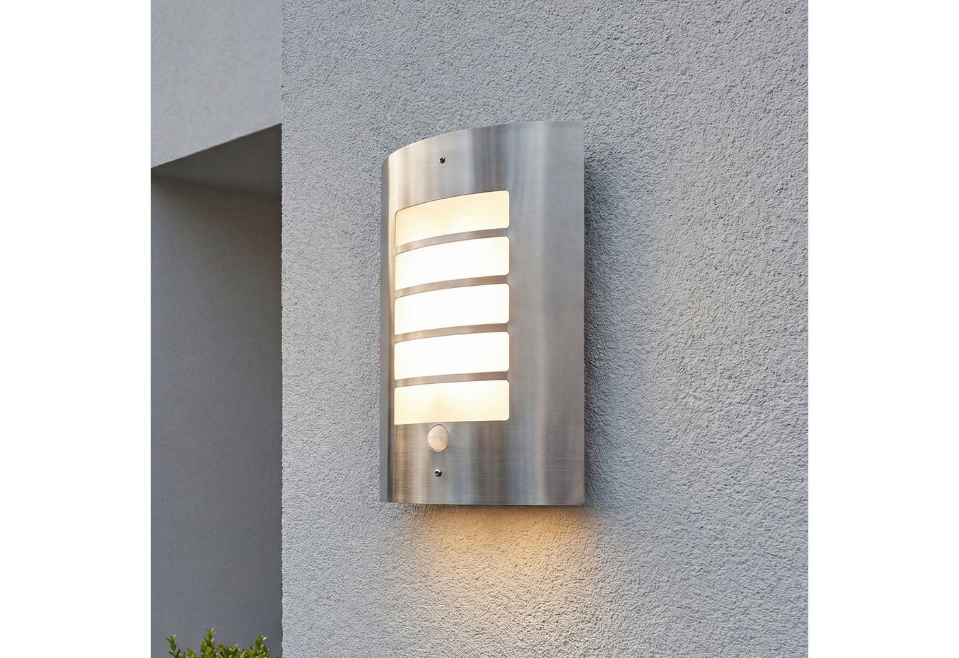 Licht-Erlebnisse Außen-Wandleuchte LYNMARK, ohne Leuchtmittel, Moderne Wandlampe mit Bewegungsmelder Edelstahl außen Eingang Tür – Bild 2 von 5
