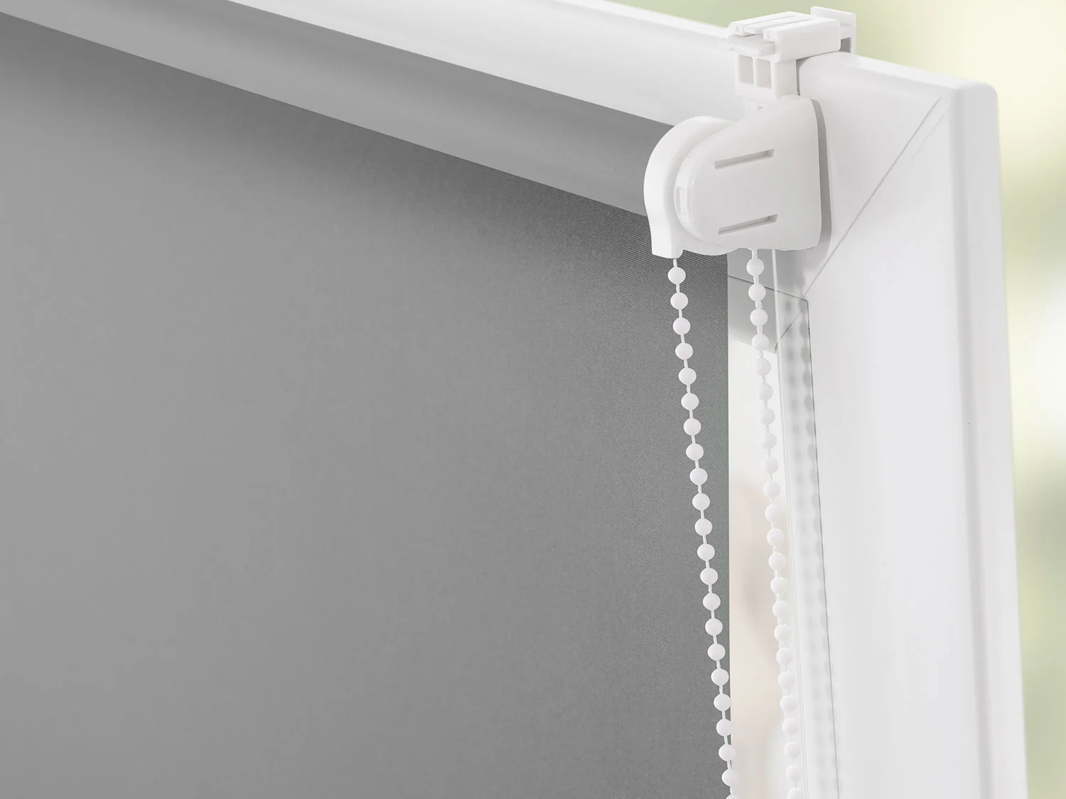 LICHTBLICK Rollo Klemmfix, ohne Bohren, verspannt, Verdunkelung (Grau, 60 x 150 cm) – Bild 4 von 4