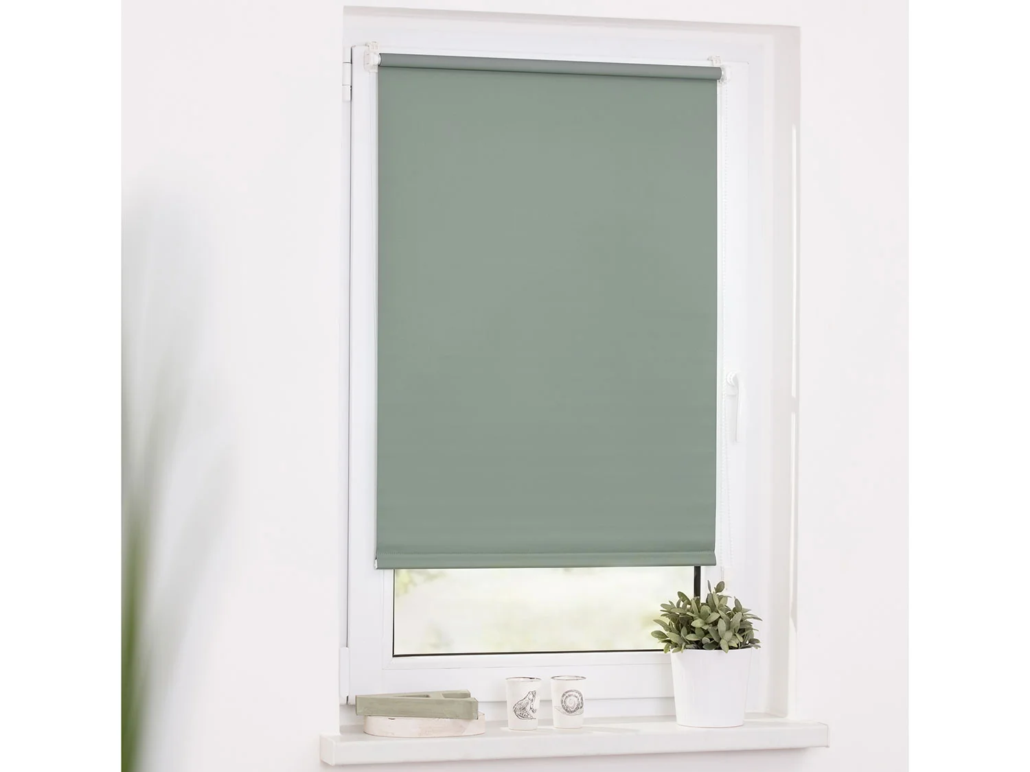 LICHTBLICK Rollo Klemmfix, ohne Bohren, verspannt, Verdunkelung (Salbei, 80 x 150 cm) – Bild 2 von 4