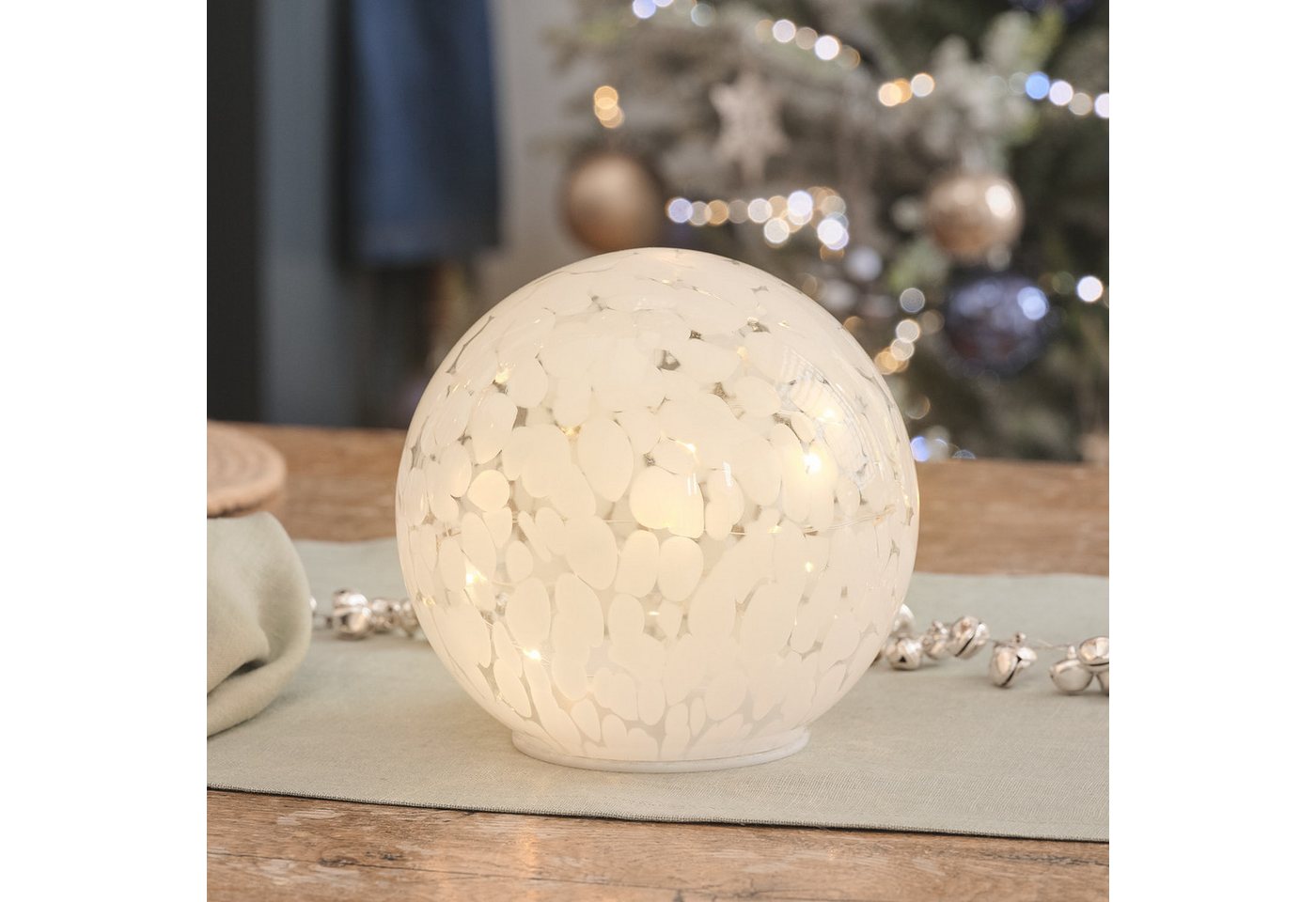 Lights4fun LED Dekolicht 15 cm große LED-Glaskugel mit Timer aus Konfetti-Glas – Bild 2 von 4