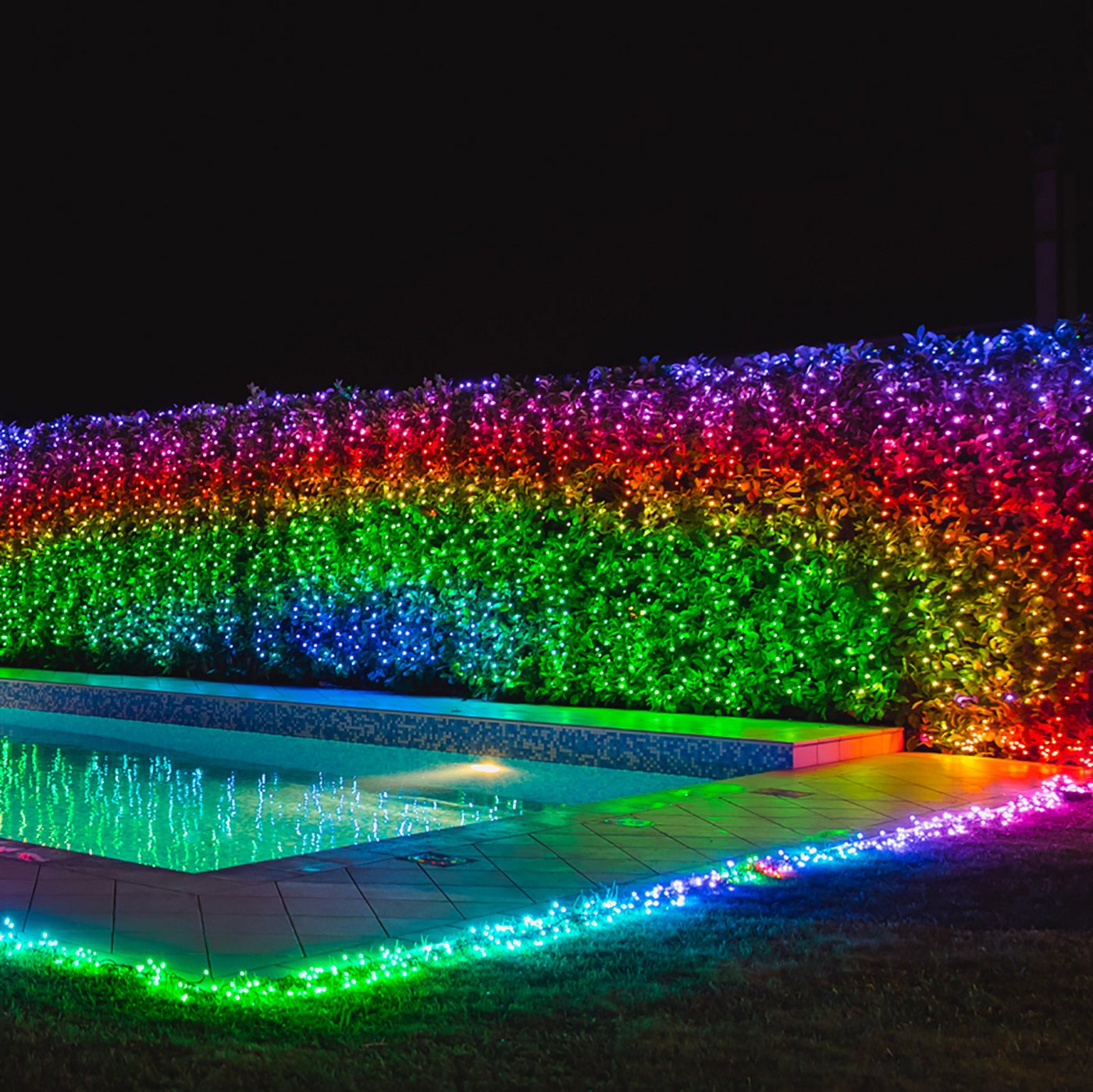Lights4fun LED-Lichtervorhang Twinkly 2,1m smarter Lichtervorhang Bunt und Weiß Edition mit 210 LEDs – Bild 3 von 5