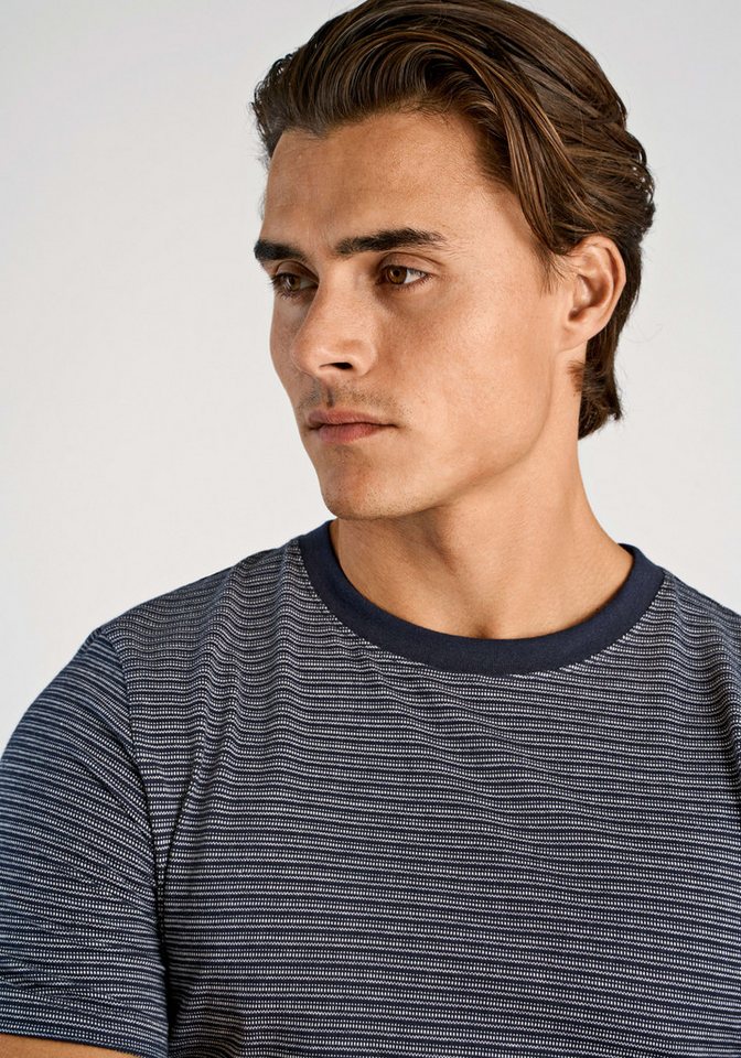 LINDBERGH Rundhalsshirt mit feiner Struktur – Bild 3 von 5