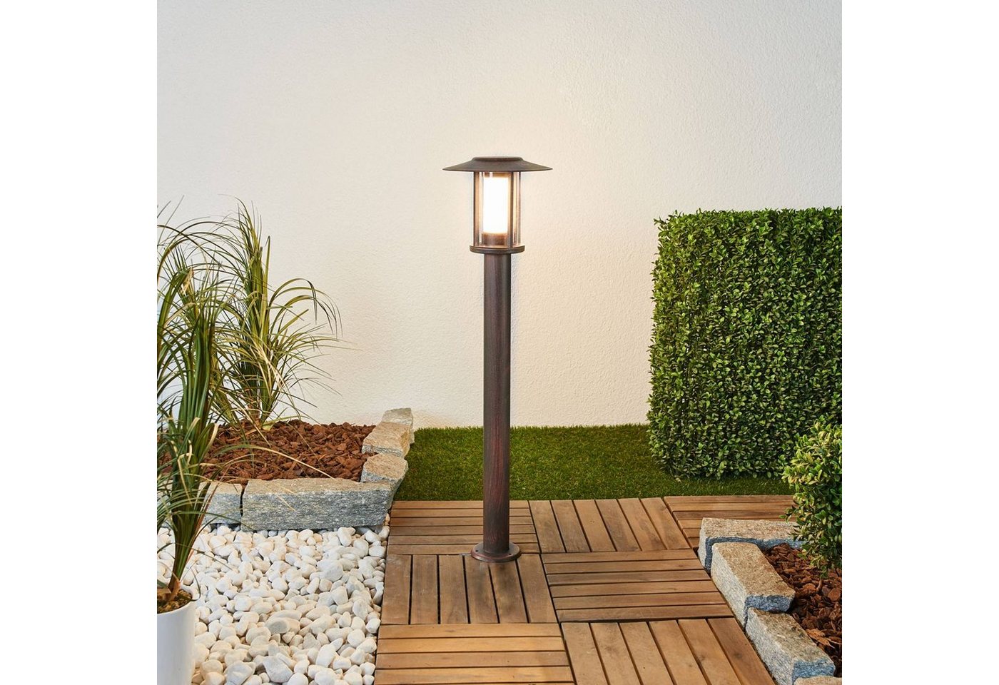 Lindby Außen-Stehlampe Pavlos, LED 7 W gesamt, warmweiß – Bild 4 von 5
