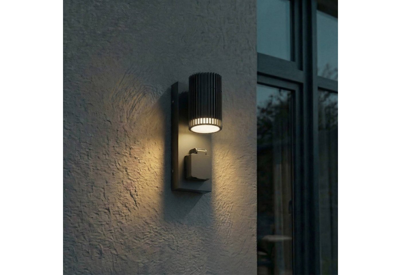 Lindby Außen-Wandleuchte Enerio, Metall, Schwarz IP44, 1 x 10 W LED – Bild 3 von 5
