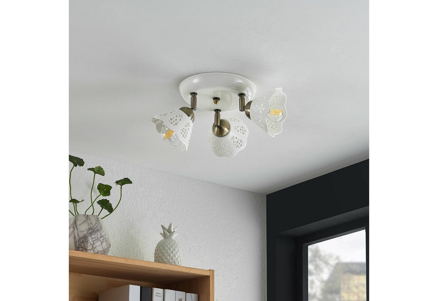 Lindby Deckenstrahler Efgenia, Keramik Weiß IP20, 3 x 25 W – Bild 4 von 5