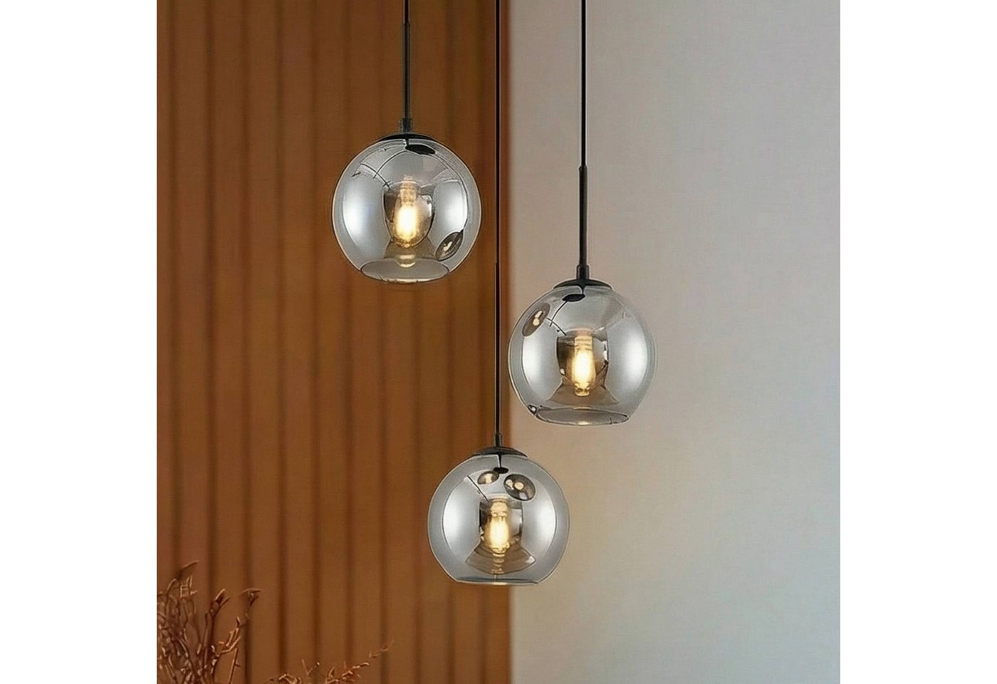 Lindby Hängeleuchte Jurian, Glas Alu IP20, 3 x 15 W LED – Bild 2 von 5