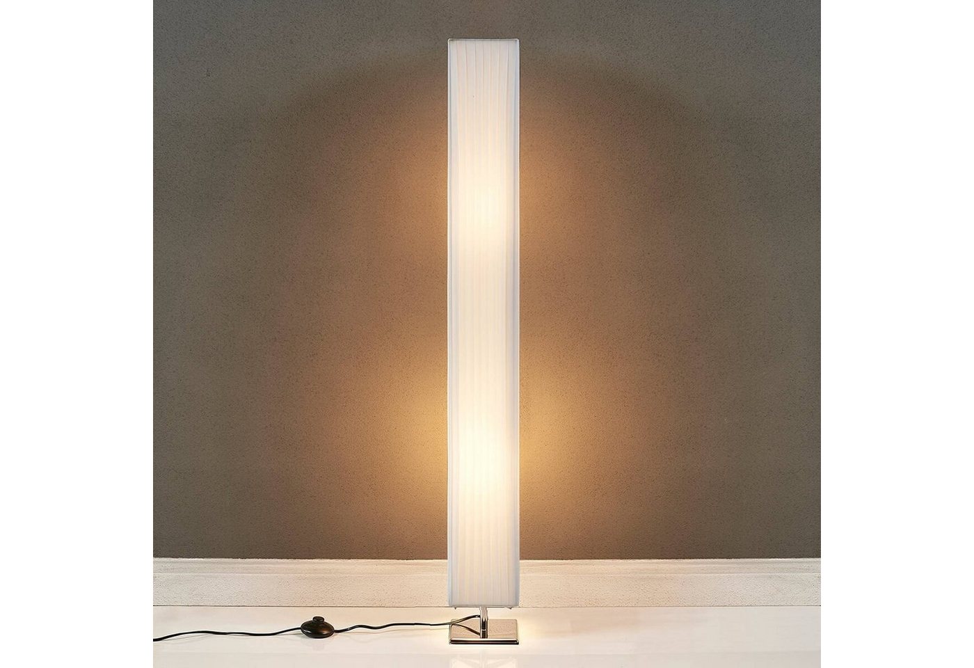 Lindby Stehlampe Janno, Weiß IP20, 2 x 60 W – Bild 4 von 5