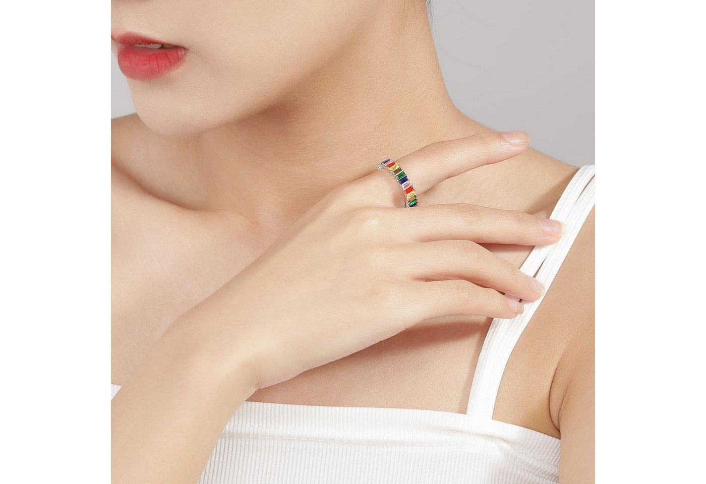 Lisandra Scott Silberring 18K Rainbow Baguette Ring 925 Sterling Silber mit Regenbogen Steinen, Funkelnd in allen Farben – dein Statement-Ring für jedes Outfit – Bild 4 von 5