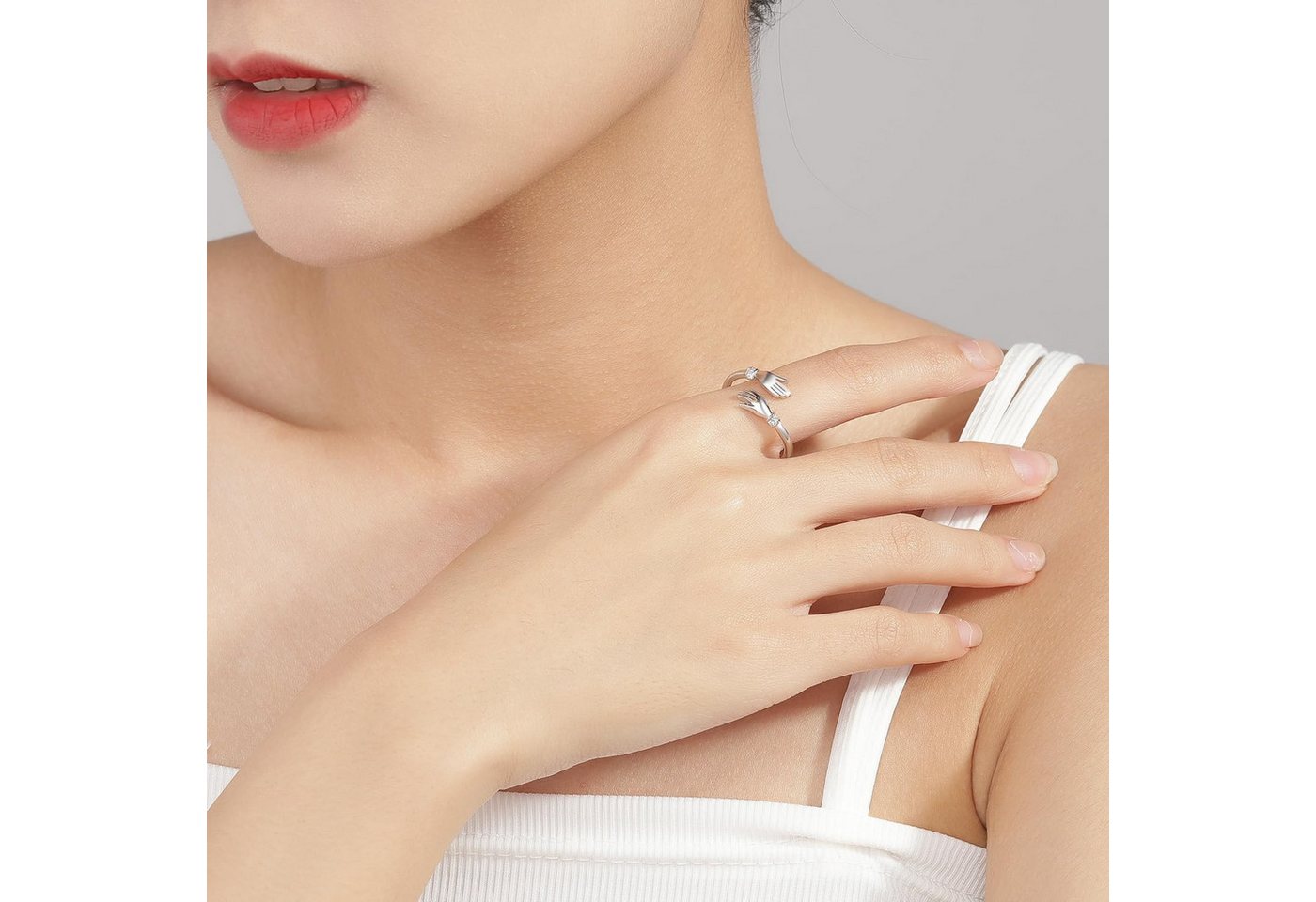 Lisandra Scott Silberring 925 Sterling Silber Umarmende Hände Umarmungsring mit Zirkonia Steinen, Symbol für Zuneigung – mit kunstvollem Umarmungsdesign & Zirko – Bild 4 von 5
