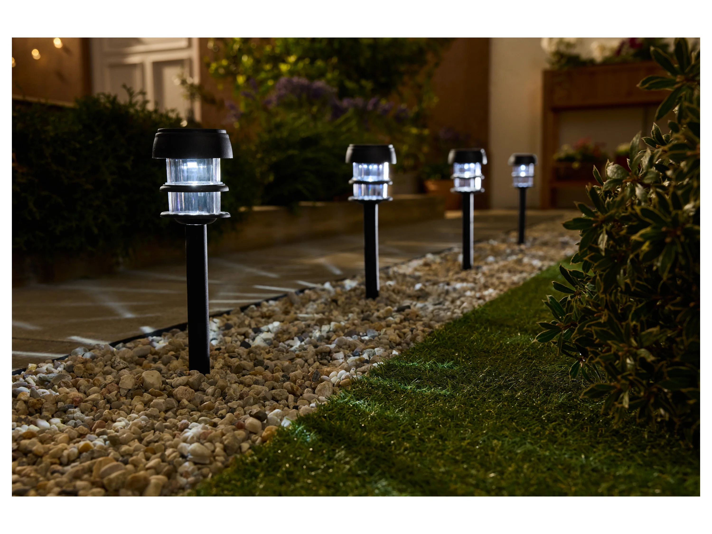 LIVARNO® Bodengartenleuchte LED Solar Kunststoff, 4 Stück (Schmal) – Bild 2 von 4