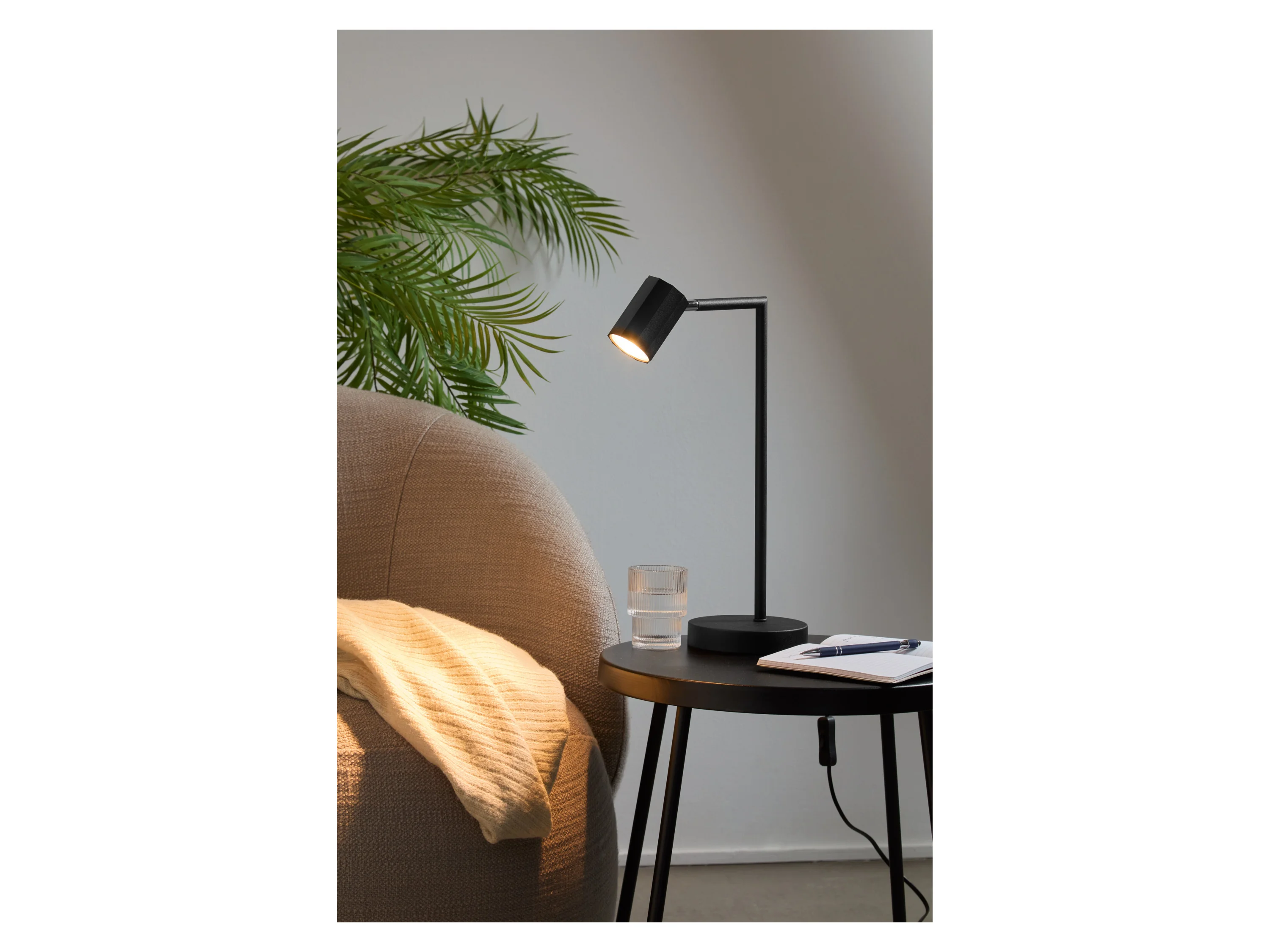 LIVARNO HOME LED-Tischleuchte, mit neig- und schwenkbarem Kopf (Schwarz) – Bild 3 von 4