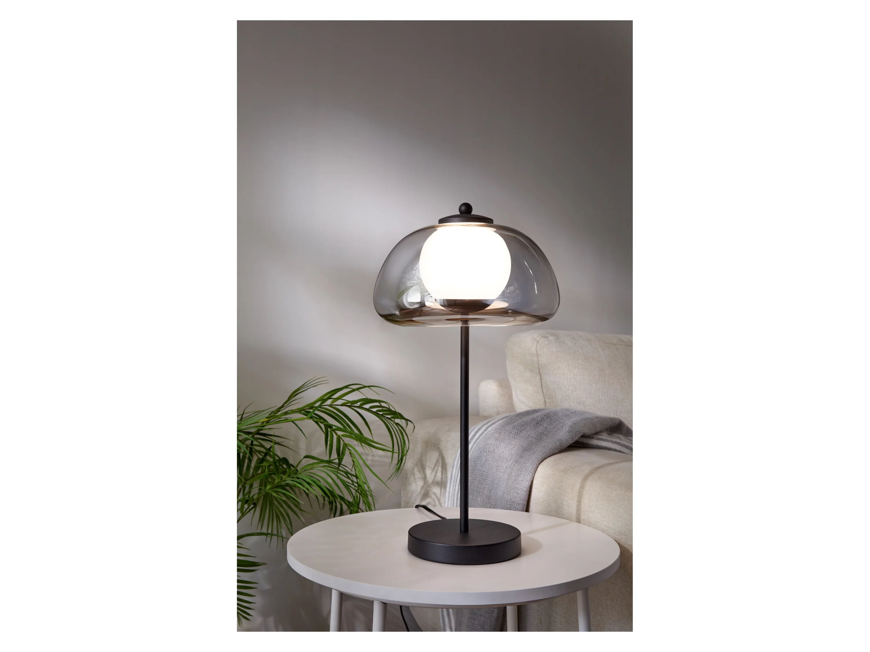 LIVARNO HOME LED-Tischleuchte, Lampenschirm aus hochwertigem Glas (Grauglas) – Bild 3 von 4