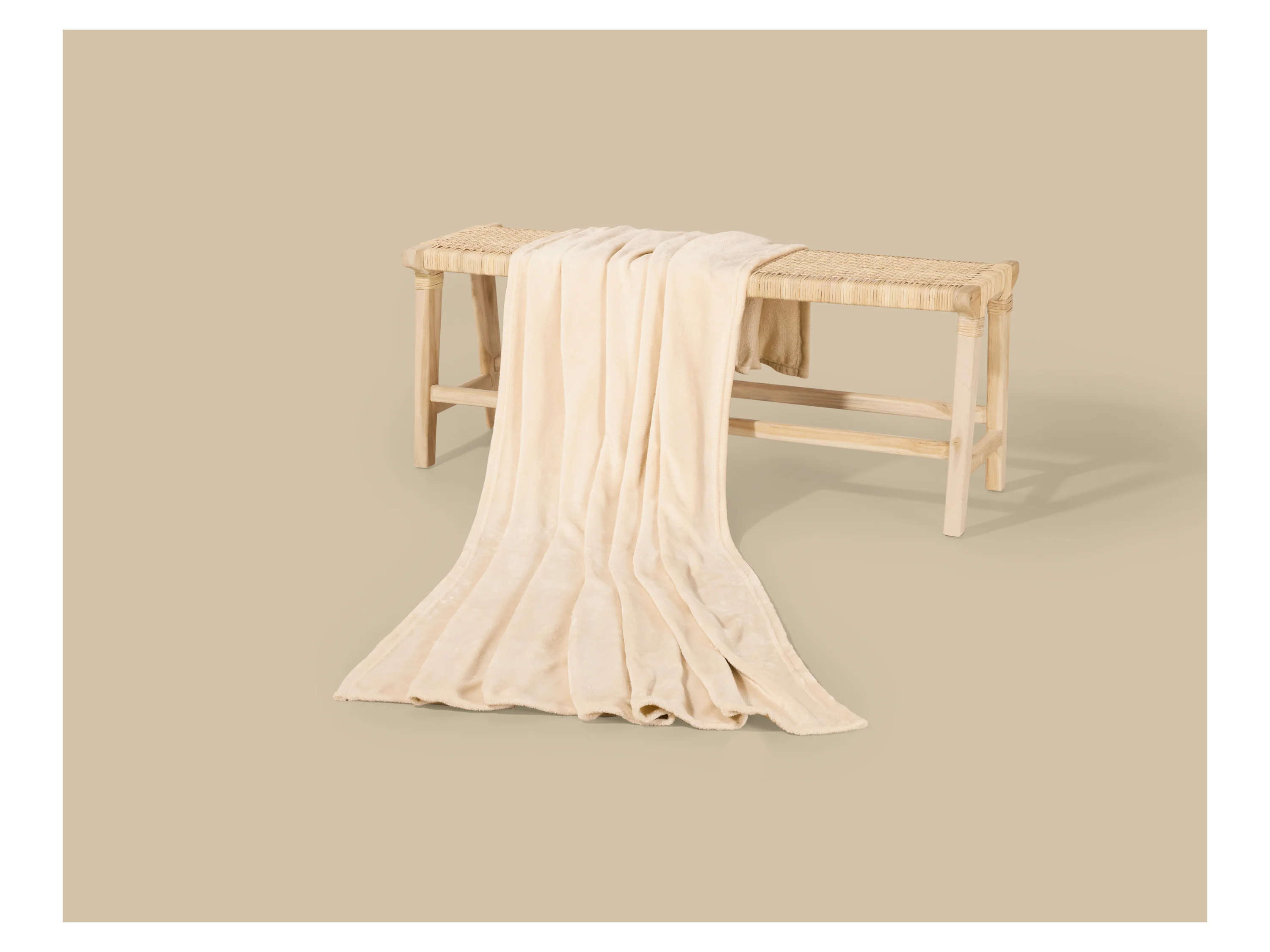 LIVARNO® Kuscheldecke, 150 x 200 cm (Beige) – Bild 2 von 4