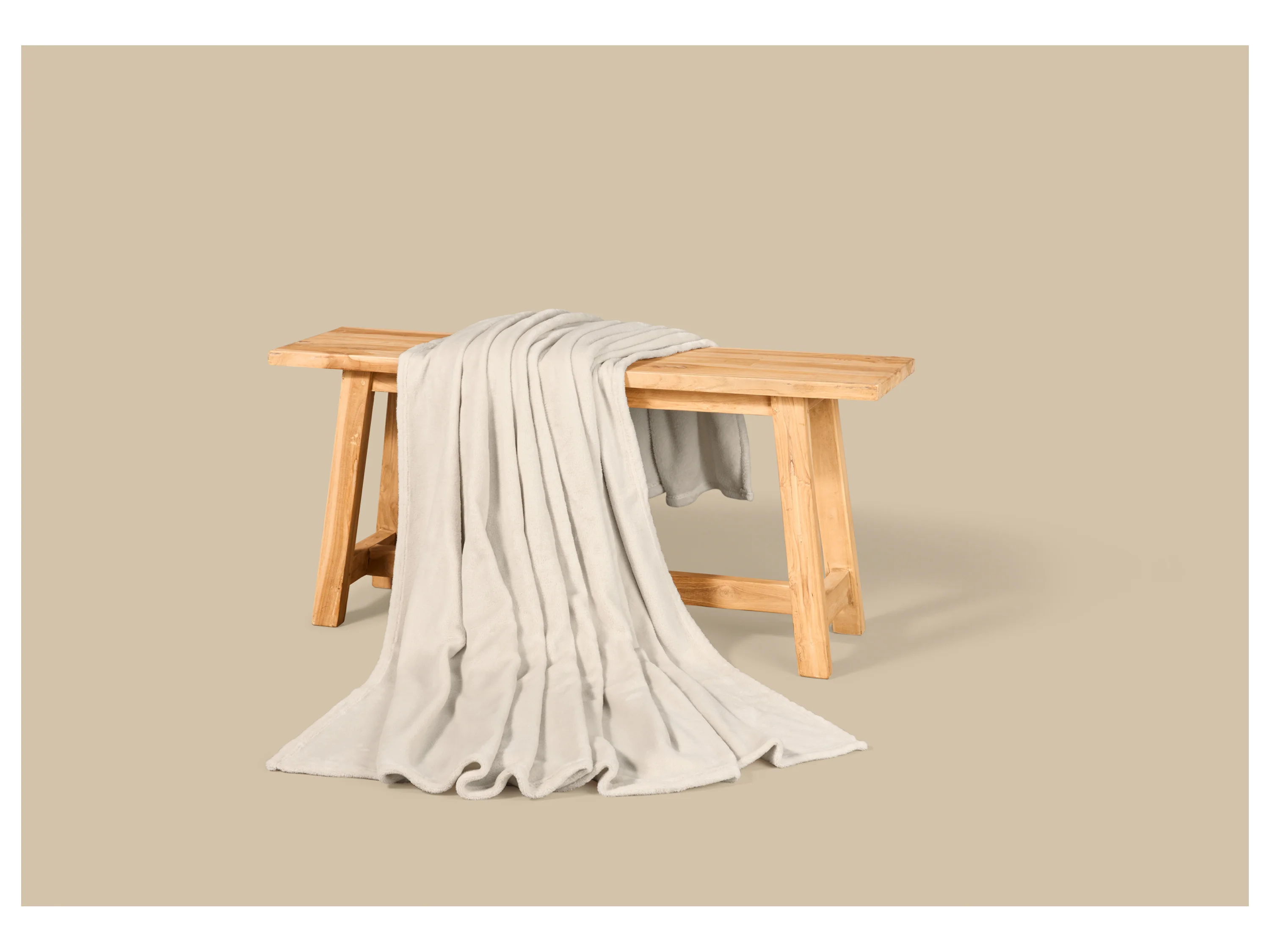 LIVARNO® Kuscheldecke, 150 x 200 cm (Beige) – Bild 4 von 4