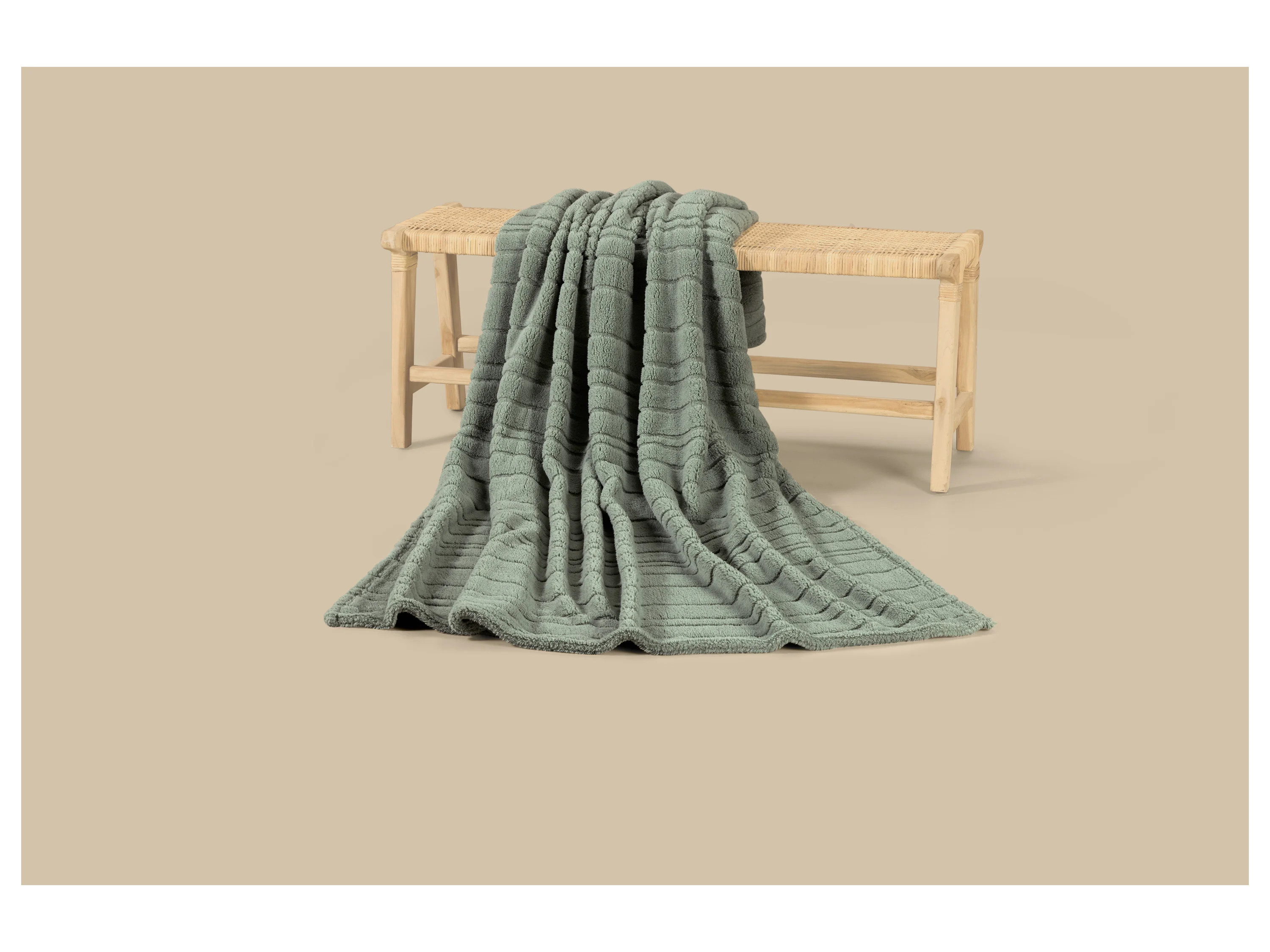 LIVARNO® Kuscheldecke, 150 x 200 cm (Grün) – Bild 3 von 4