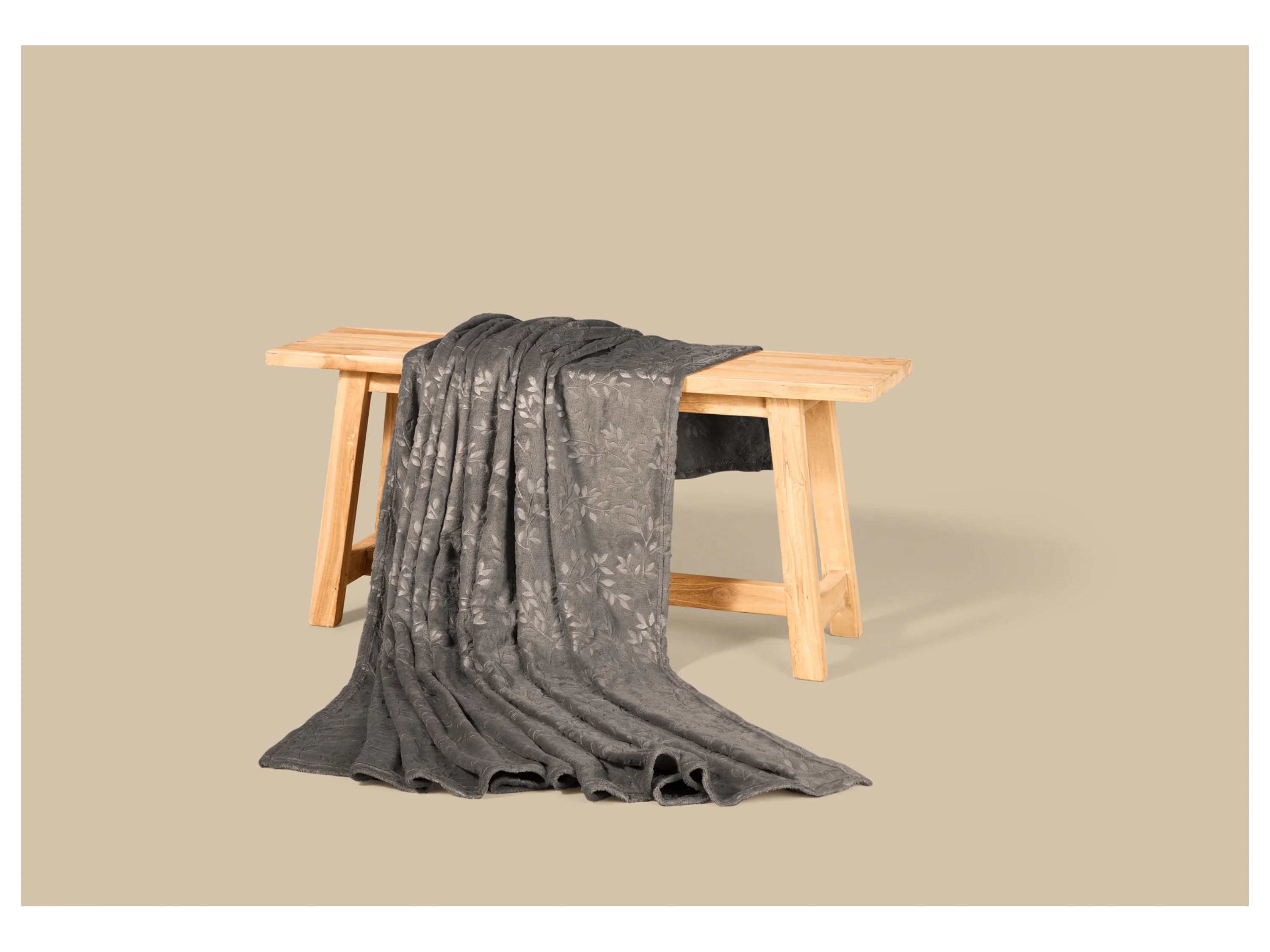 LIVARNO® Kuscheldecke, 150 x 200 cm (Gemustert) – Bild 2 von 4