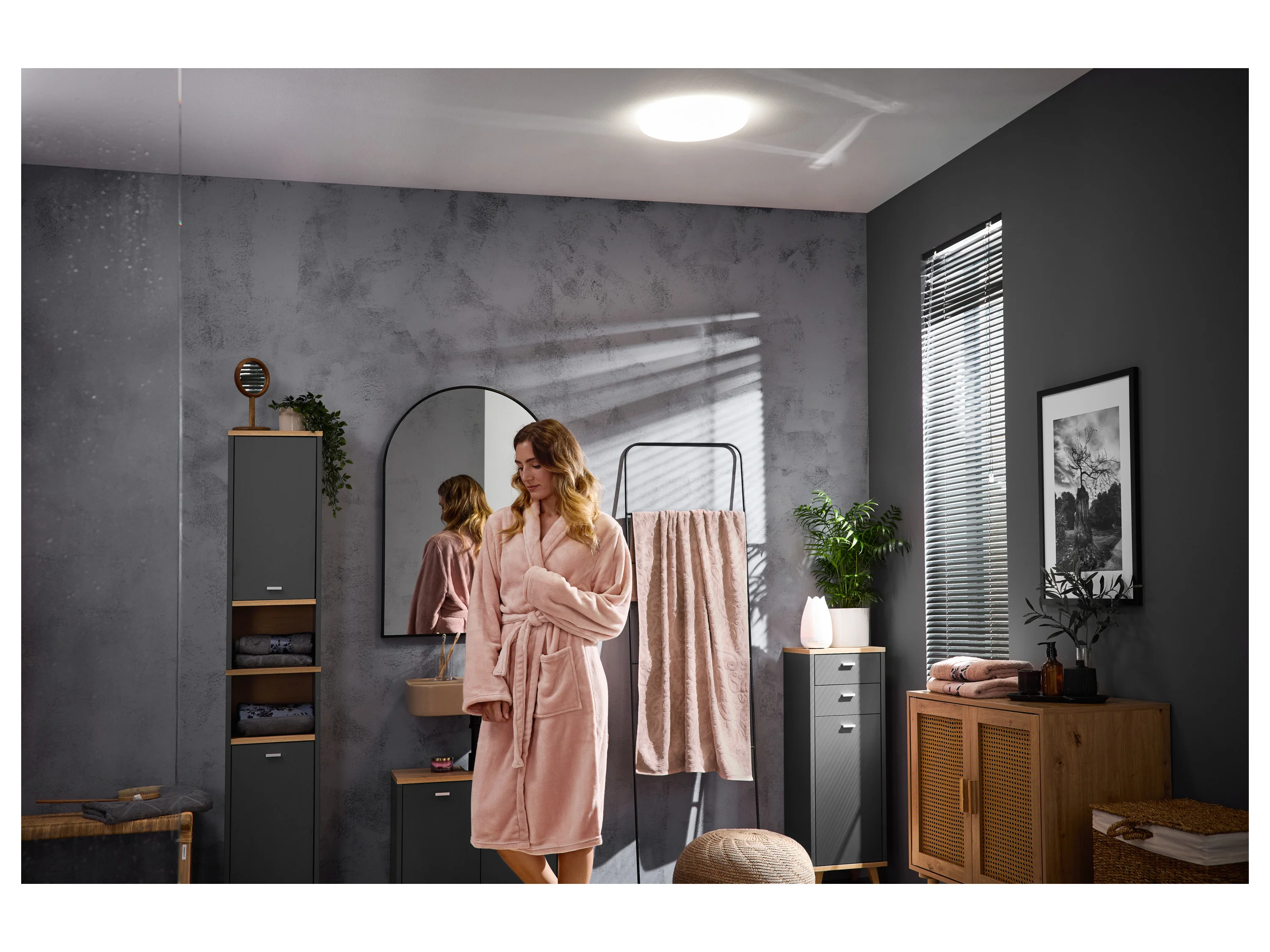LIVARNO® LED-Badleuchte – Bild 2 von 4