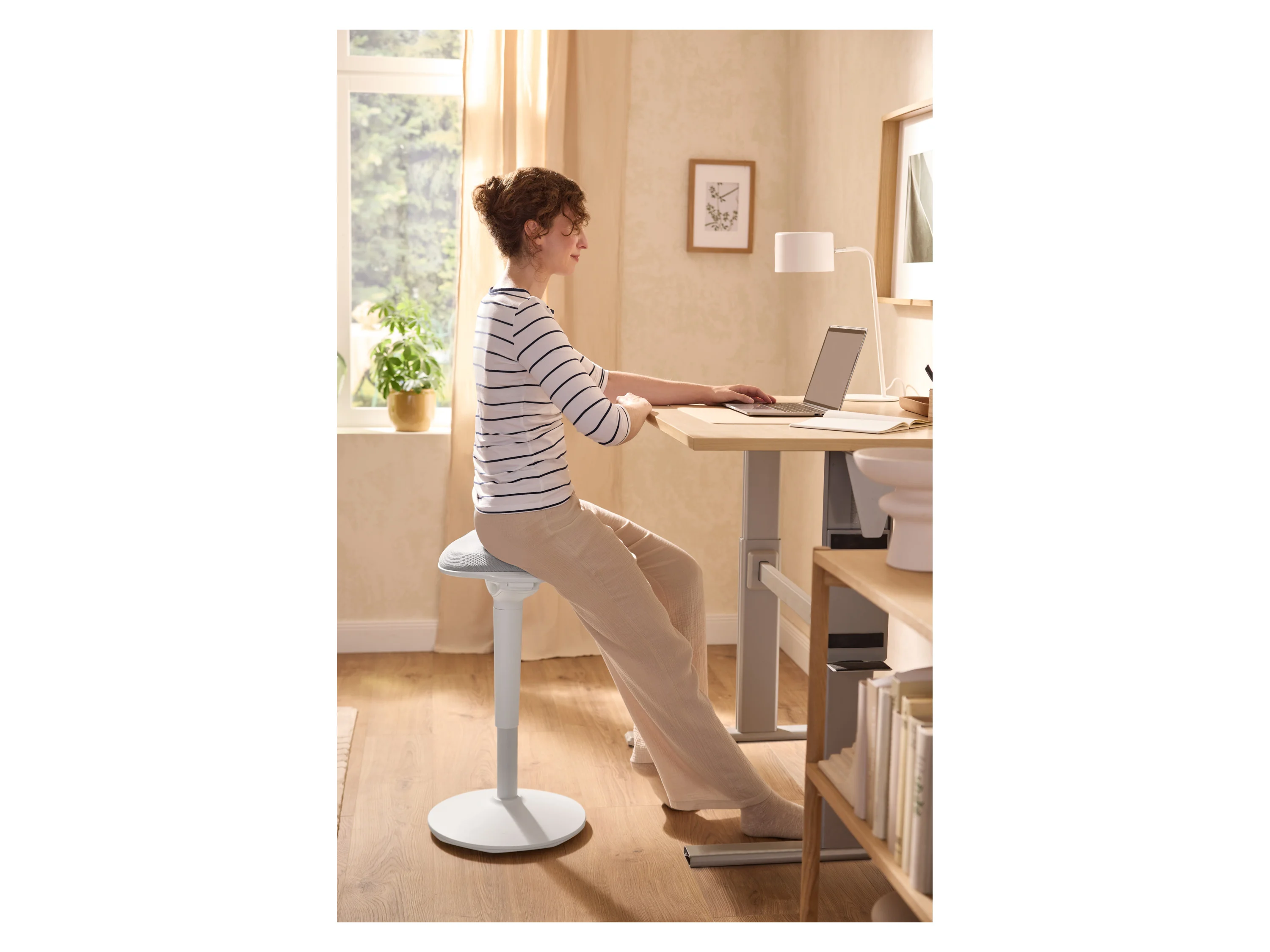 LIVARNO® Stehhilfe – Bild 2 von 3