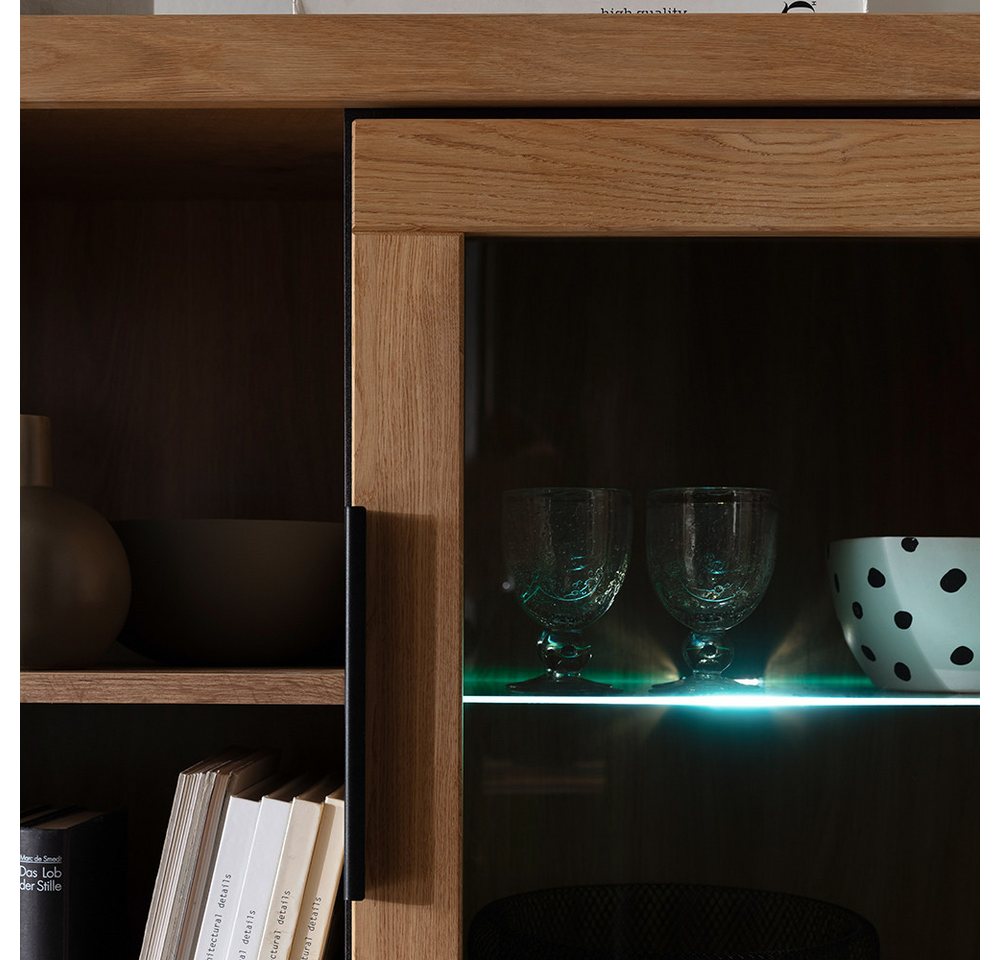 Lomadox Vitrine GIUSTINO-06 Eiche teilmassiv geölt, Massivholzfronten, LED-Beleuchtung – Bild 4 von 5